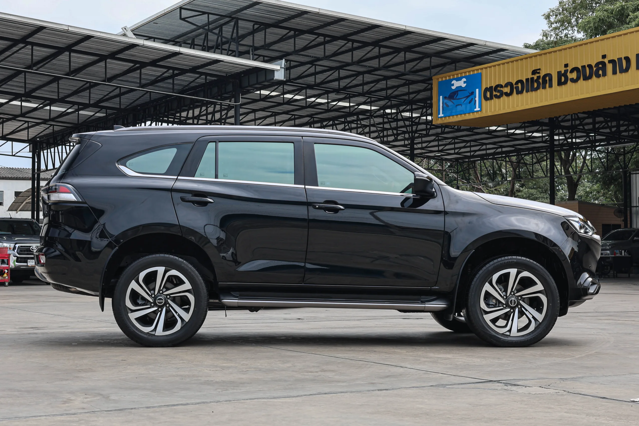 2021 Isuzu MU-X 3.0 (ปี 20-26) Ultimate SUV - Image 14