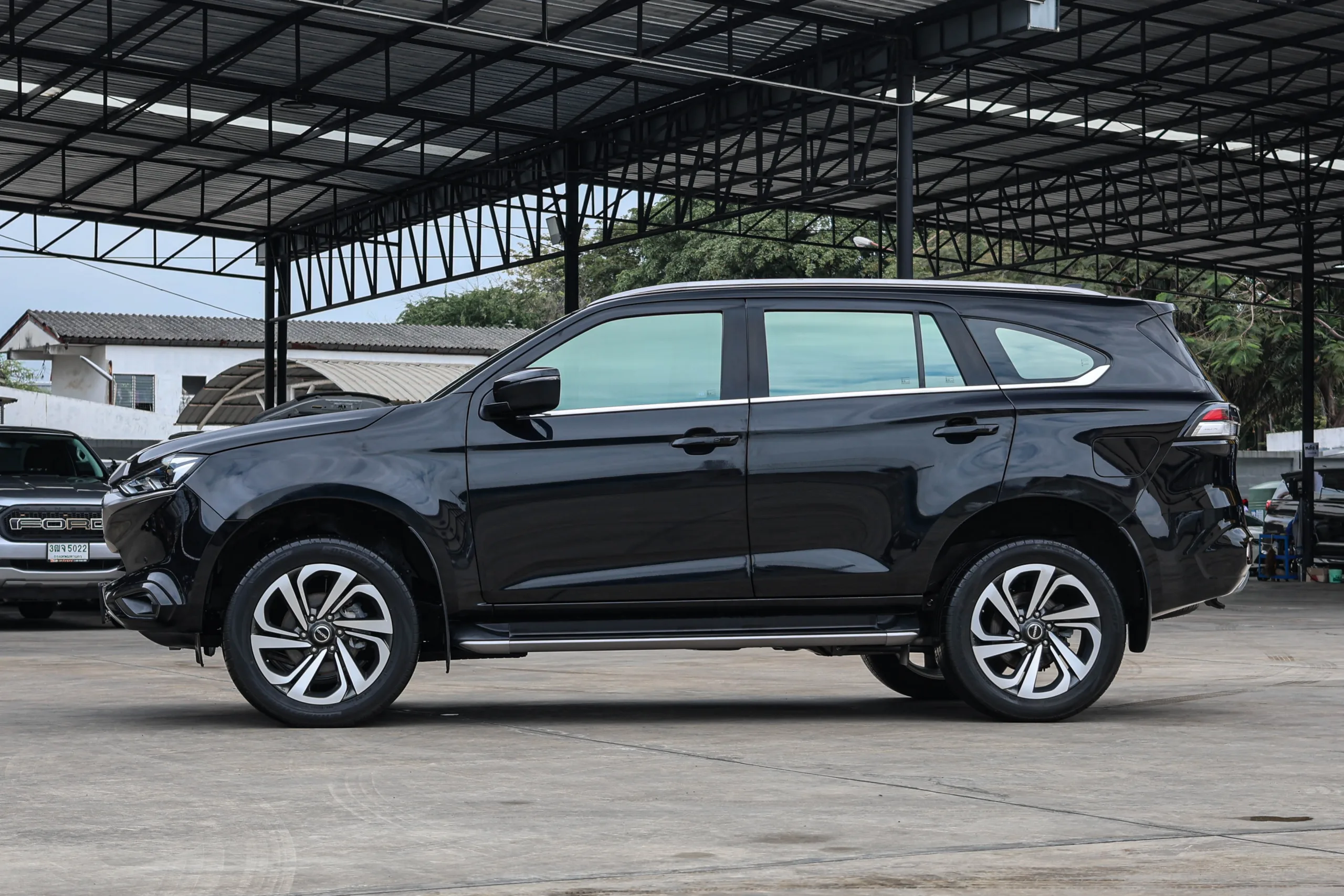 2021 Isuzu MU-X 3.0 (ปี 20-26) Ultimate SUV - Image 15