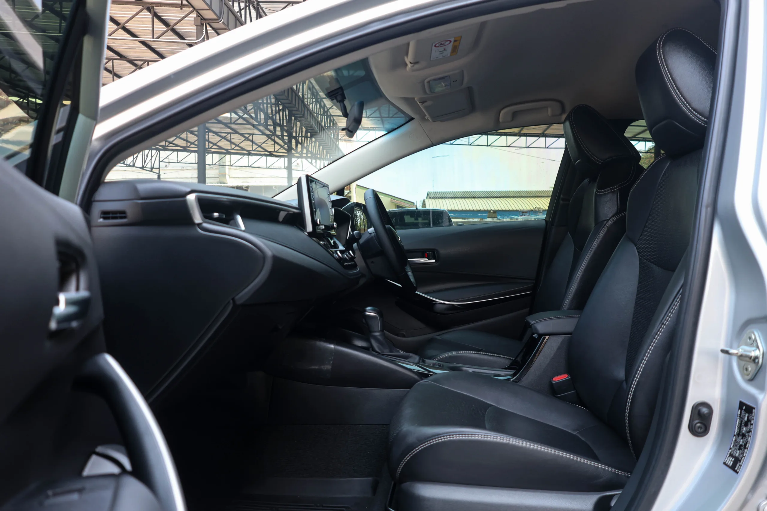 2021 Toyota Corolla Altis 1.8 (ปี 19-25) Hybrid Mid Sedan - Image 27