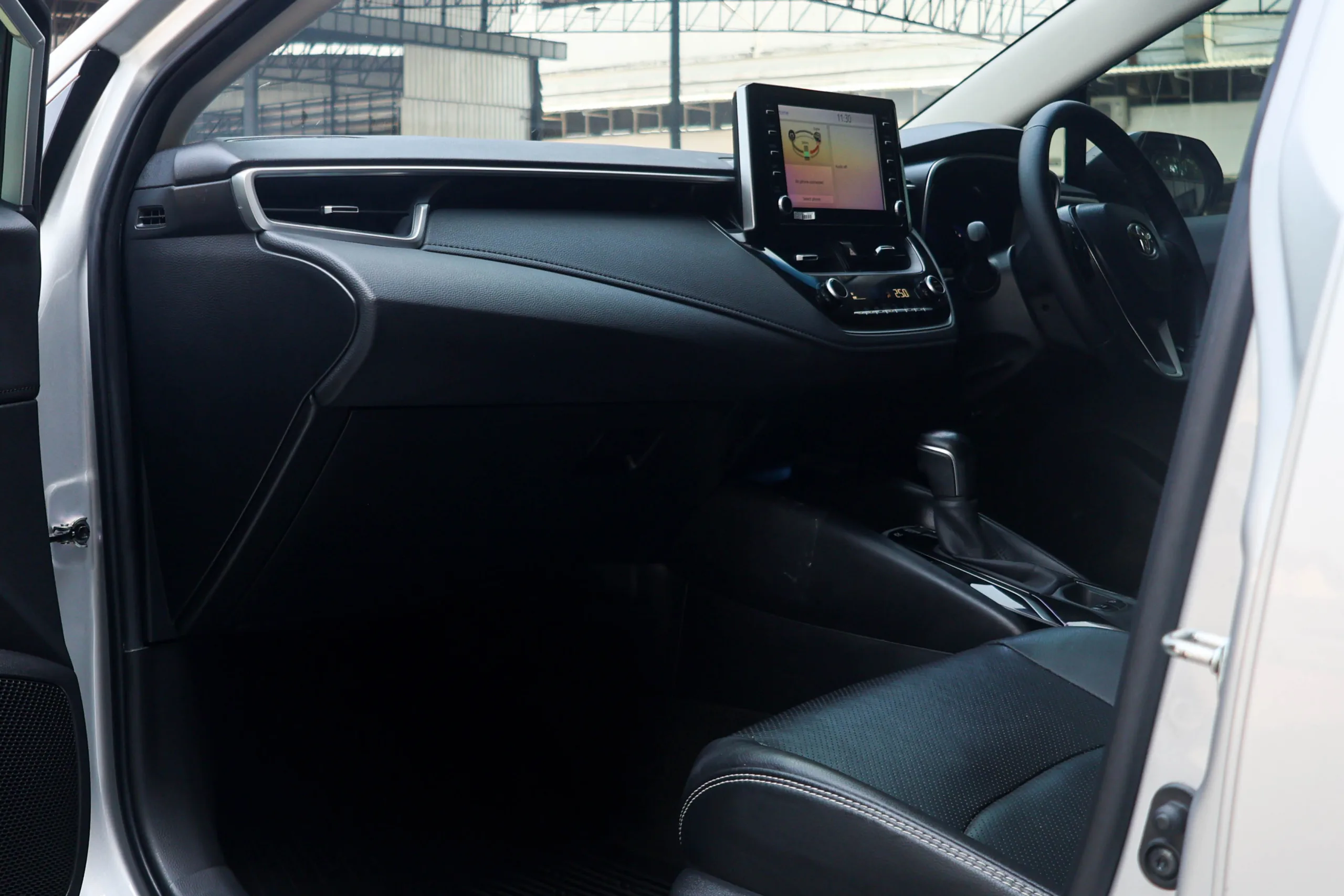 2021 Toyota Corolla Altis 1.8 (ปี 19-25) Hybrid Mid Sedan - Image 25
