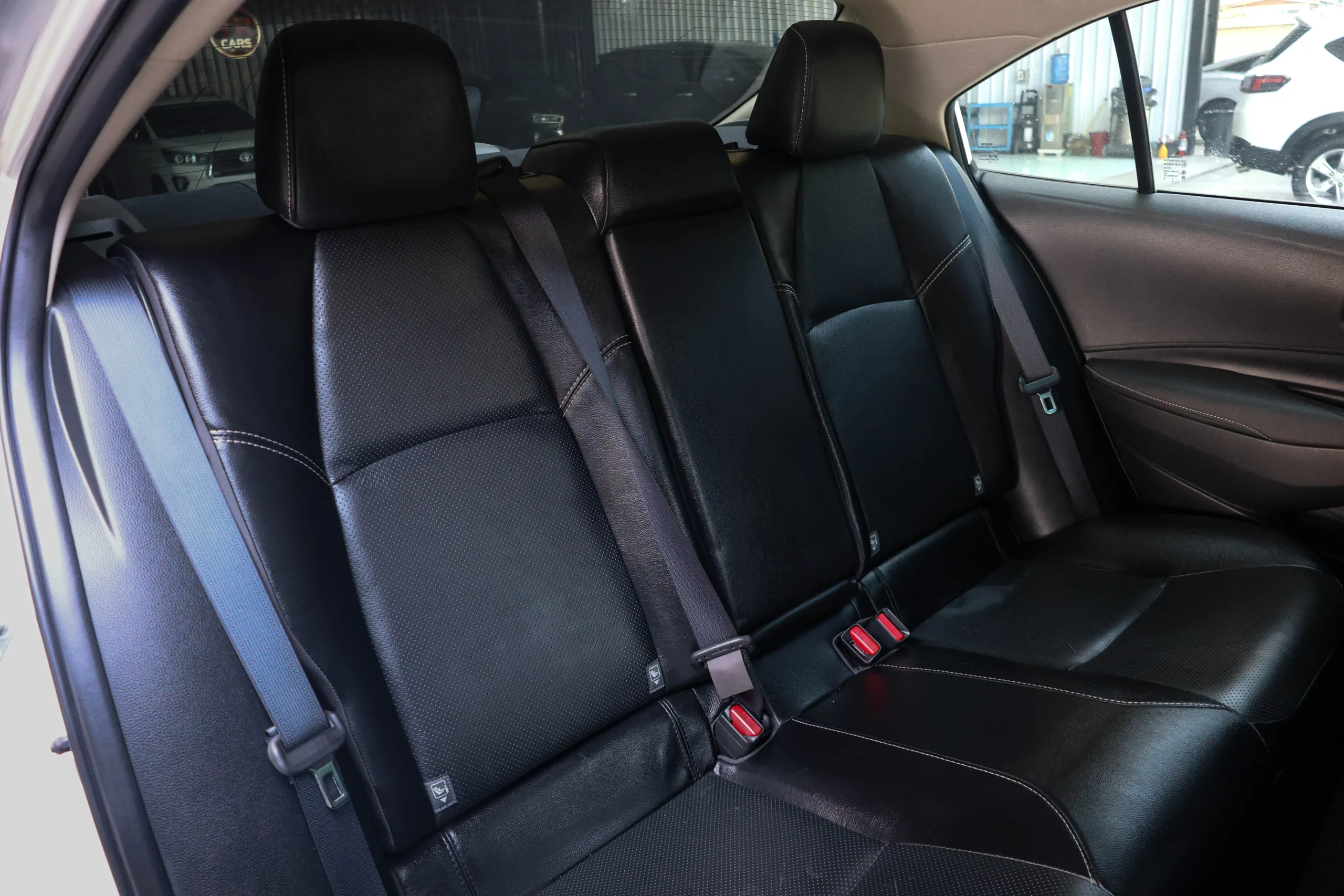 2021 Toyota Corolla Altis 1.8 (ปี 19-25) Hybrid Mid Sedan - Image 20
