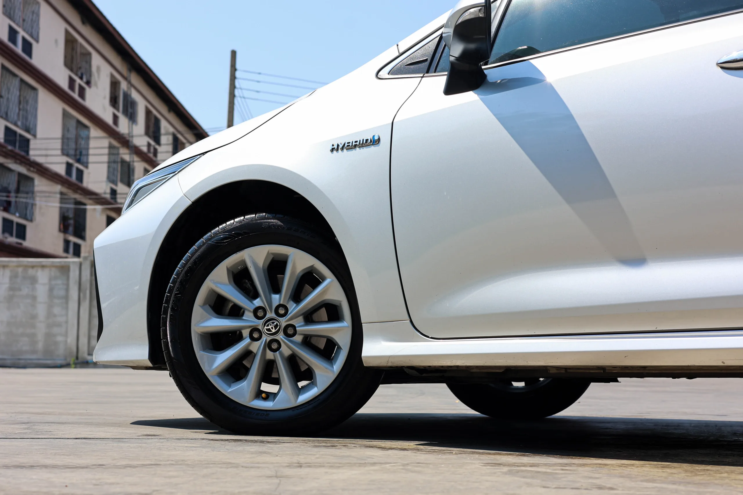 2021 Toyota Corolla Altis 1.8 (ปี 19-25) Hybrid Mid Sedan - Image 9