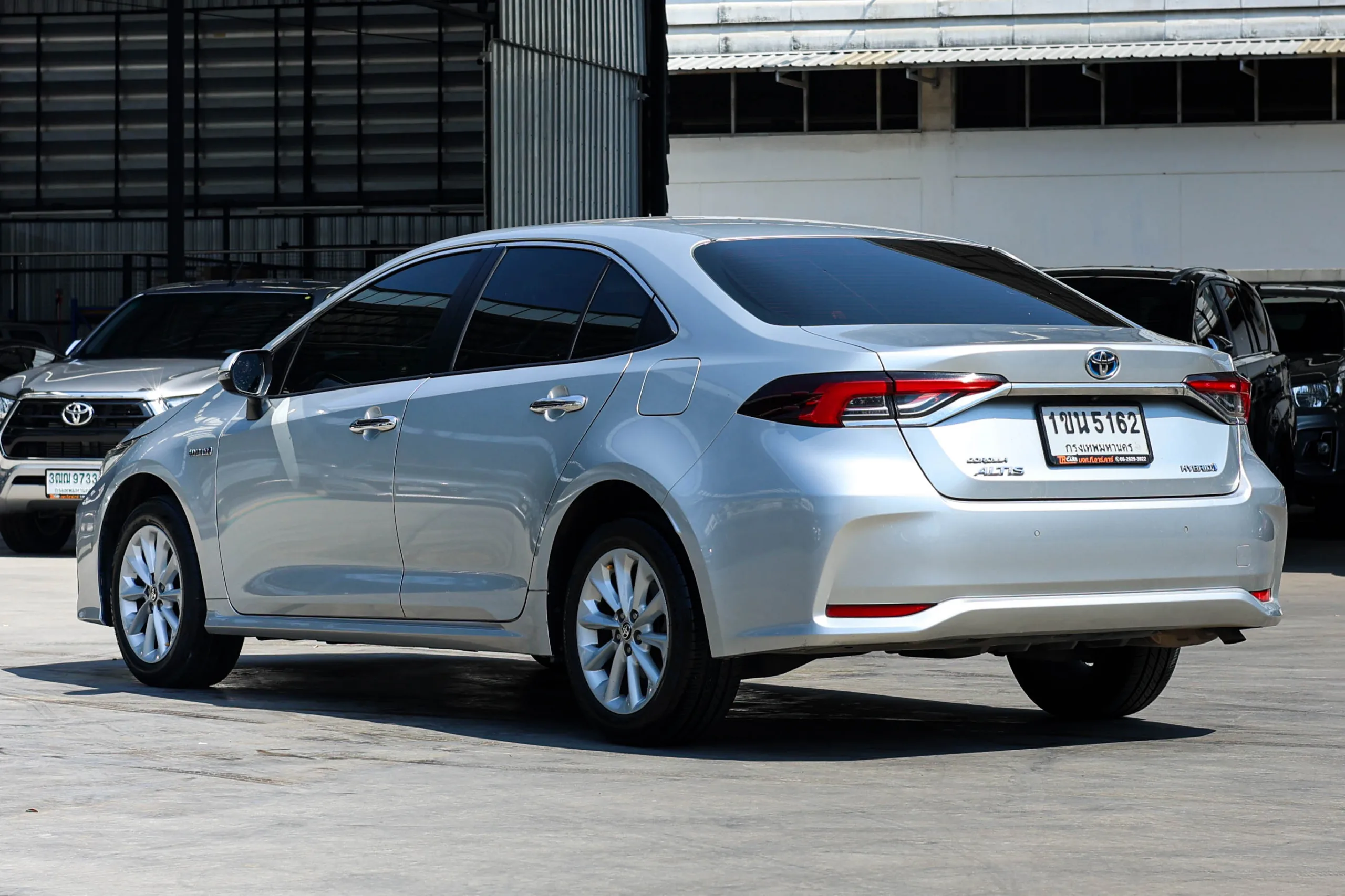 2021 Toyota Corolla Altis 1.8 (ปี 19-25) Hybrid Mid Sedan - Image 7