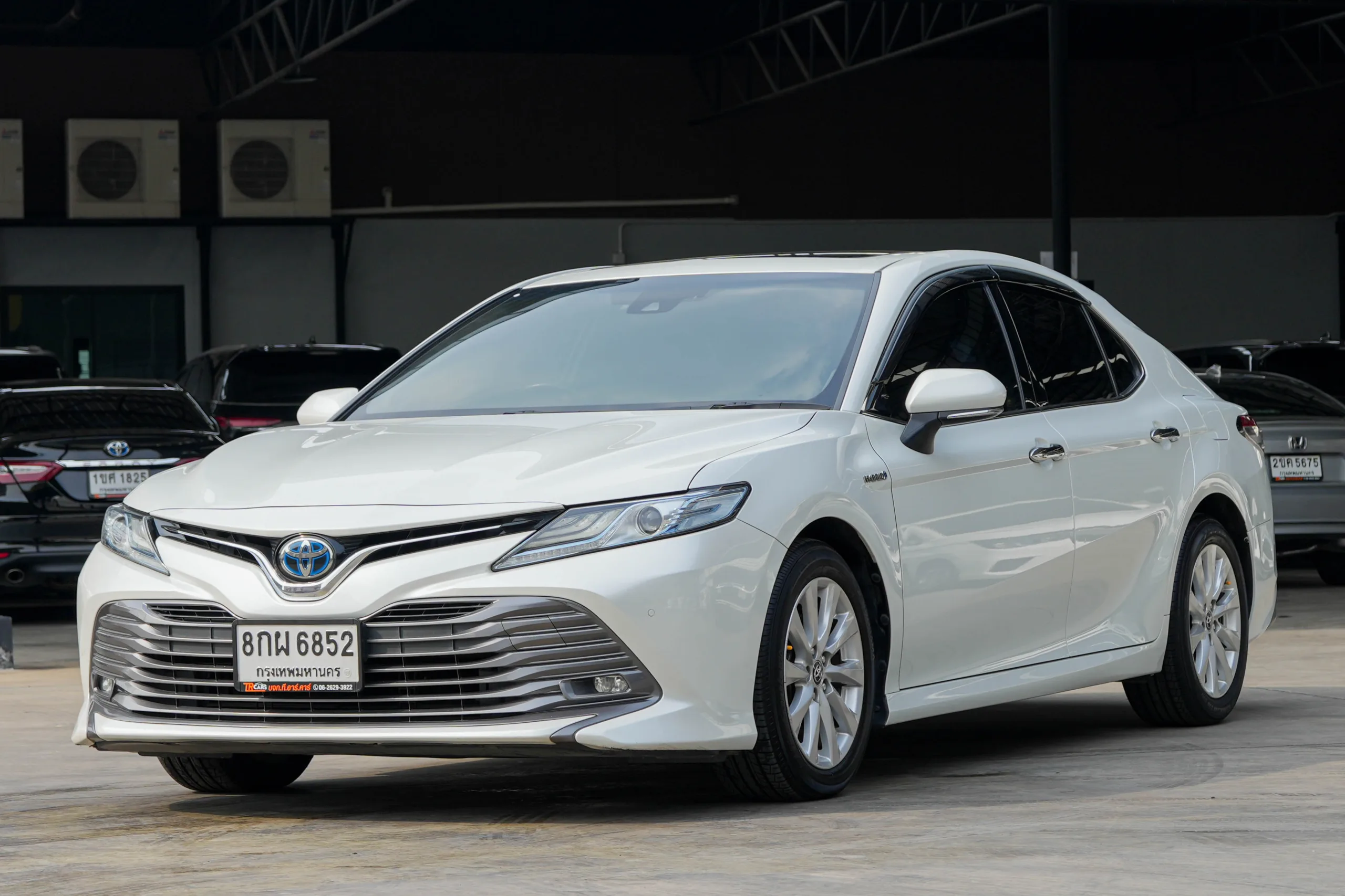 2019 Toyota CAMRY 2.5 (ปี 18-24) Hybrid Premium Sedan