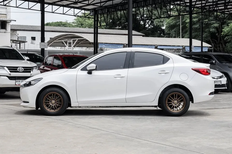 2021 Mazda 2 1.3 (ปี 15-25) E Sedan - Image 6