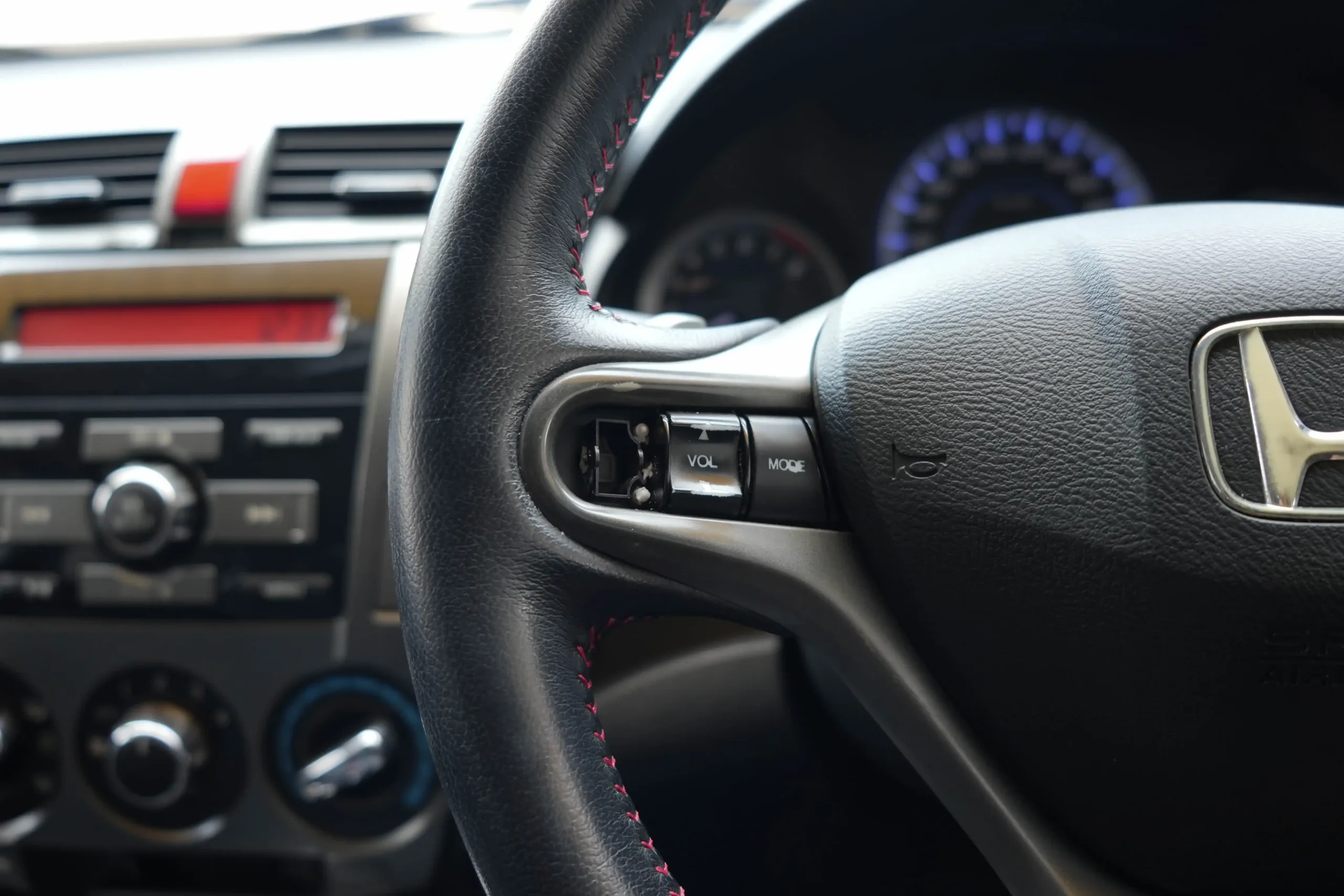 2013 Honda City 1.5 (ปี 08-14) SV Sedan - Image 18