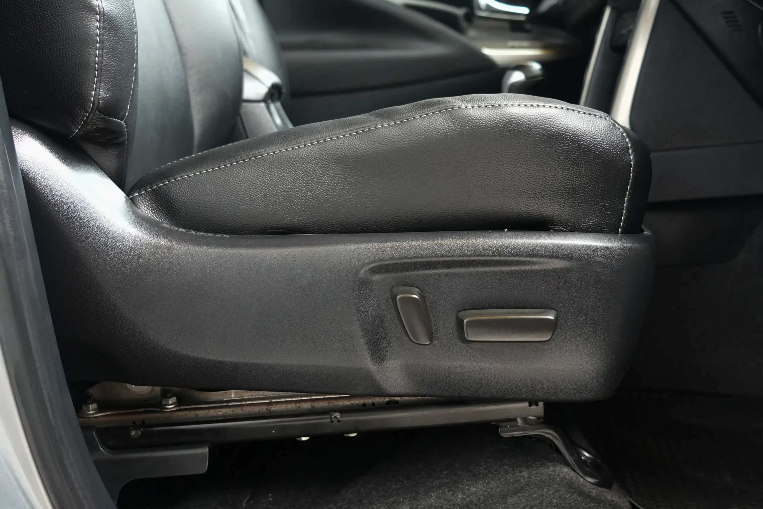 2021 Toyota INNOVA 2.8 (ปี 16-22) Crysta Premium Wagon - Image 26