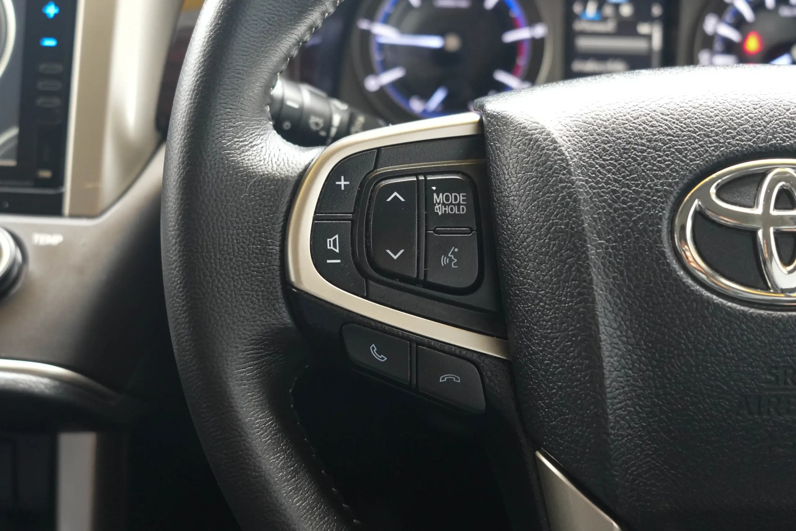 2021 Toyota INNOVA 2.8 (ปี 16-22) Crysta Premium Wagon - Image 15