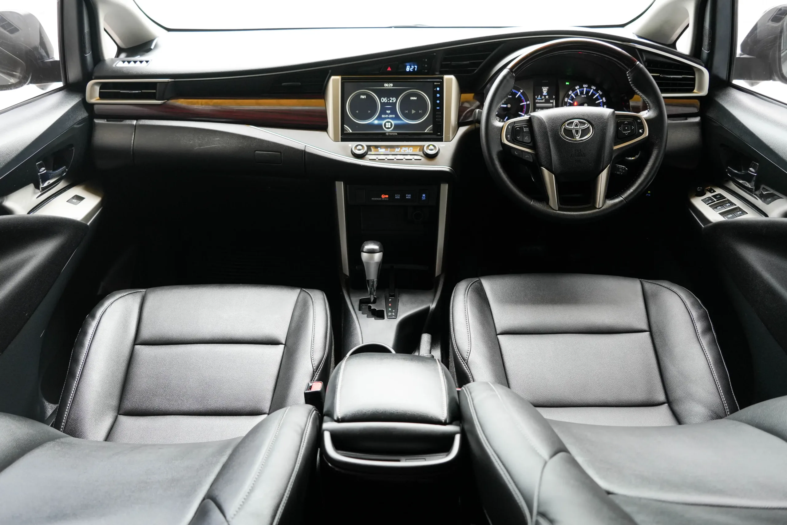 2021 Toyota INNOVA 2.8 (ปี 16-22) Crysta Premium Wagon - Image 12