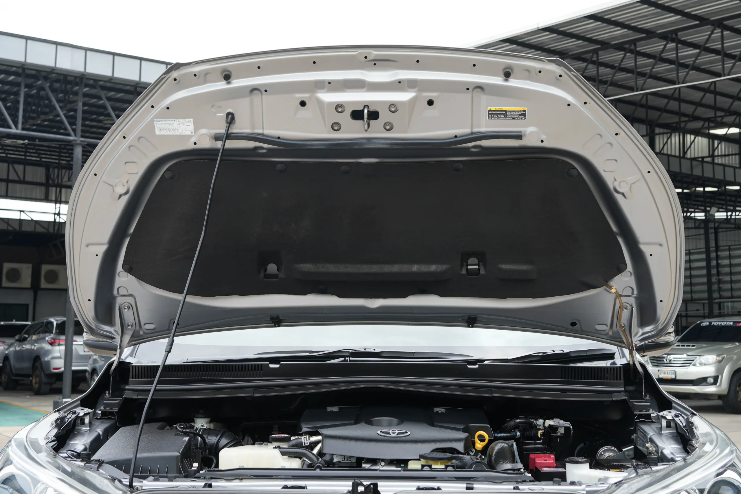 2021 Toyota INNOVA 2.8 (ปี 16-22) Crysta Premium Wagon - Image 34