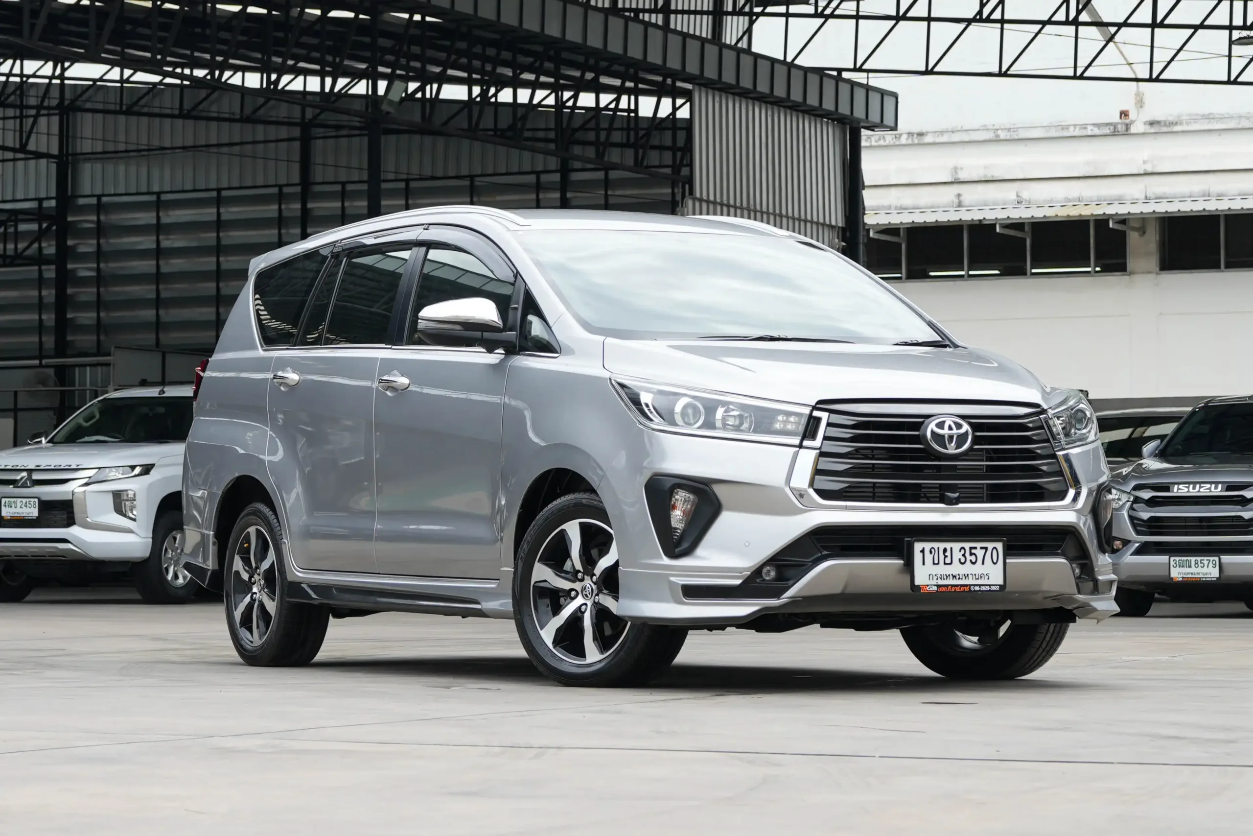 2021 Toyota INNOVA 2.8 (ปี 16-22) Crysta Premium Wagon - Image 7