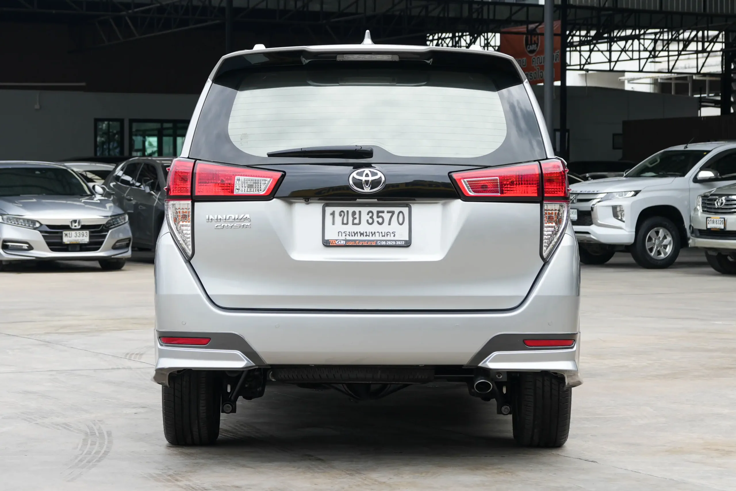 2021 Toyota INNOVA 2.8 (ปี 16-22) Crysta Premium Wagon - Image 4