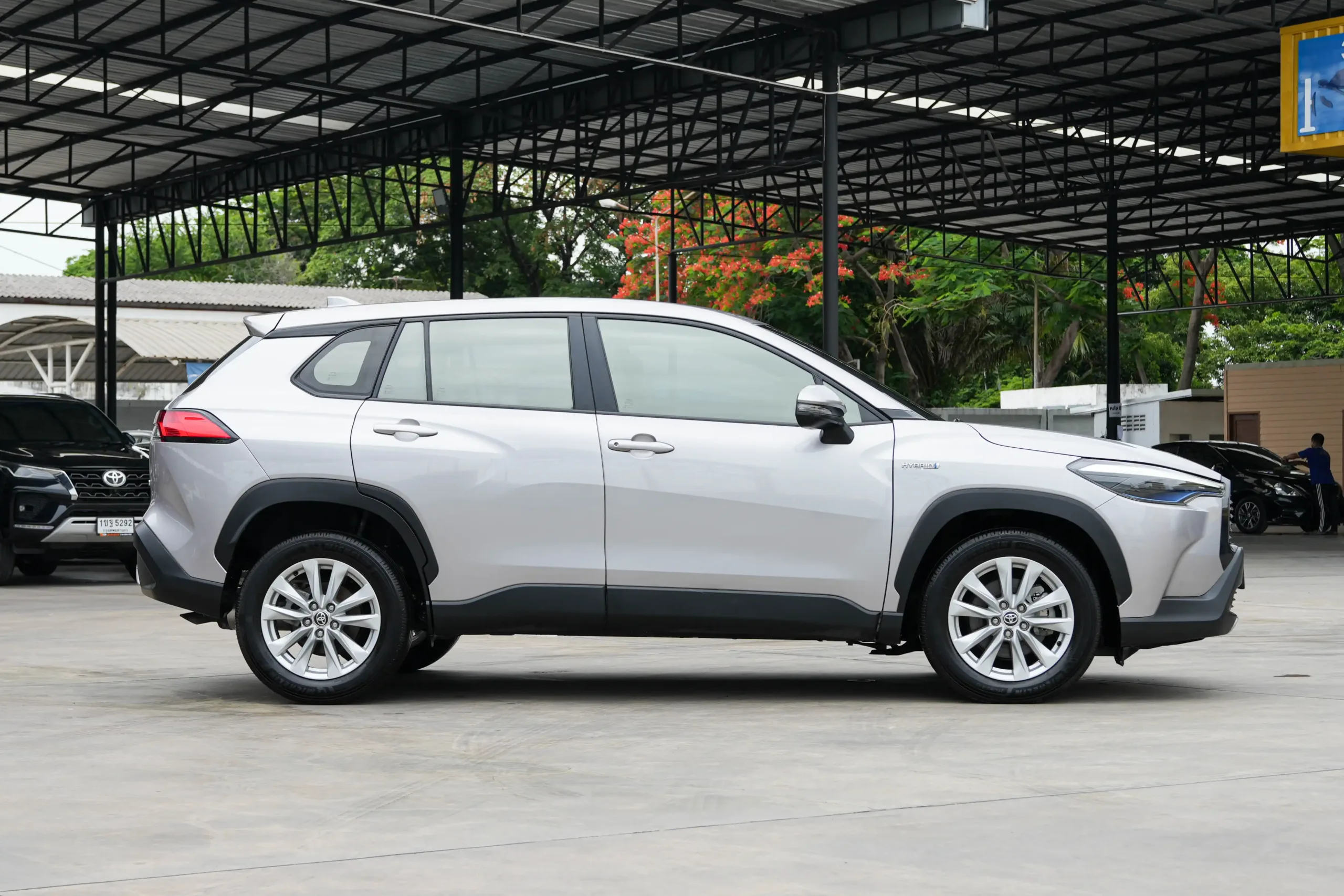 2021 Toyota Corolla Cross 1.8 (ปี 20-26) Hybrid Smart SUV #2ขช-2275 - Image 7