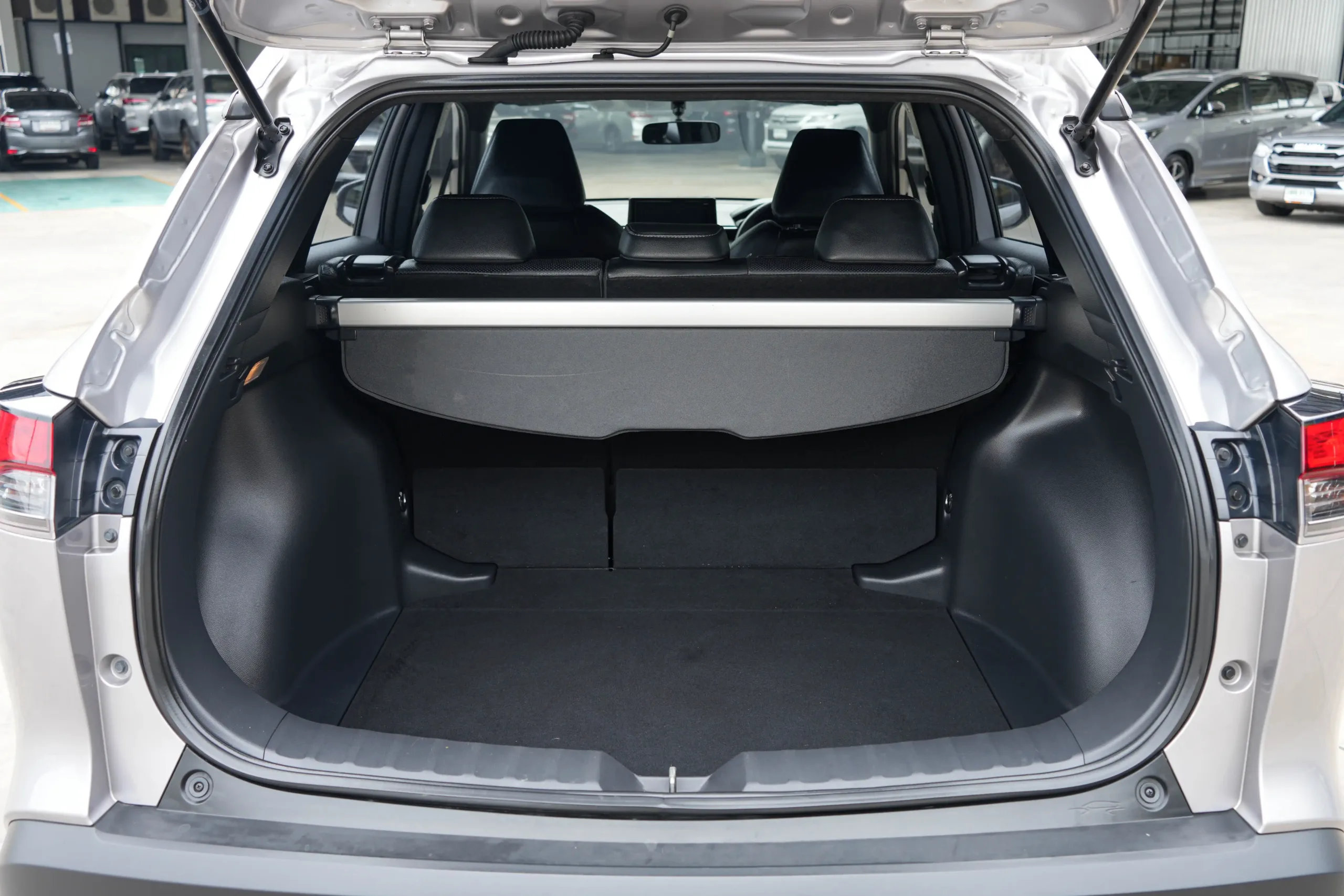 2021 Toyota Corolla Cross 1.8 (ปี 20-26) Hybrid Smart SUV #2ขช-2275 - Image 10