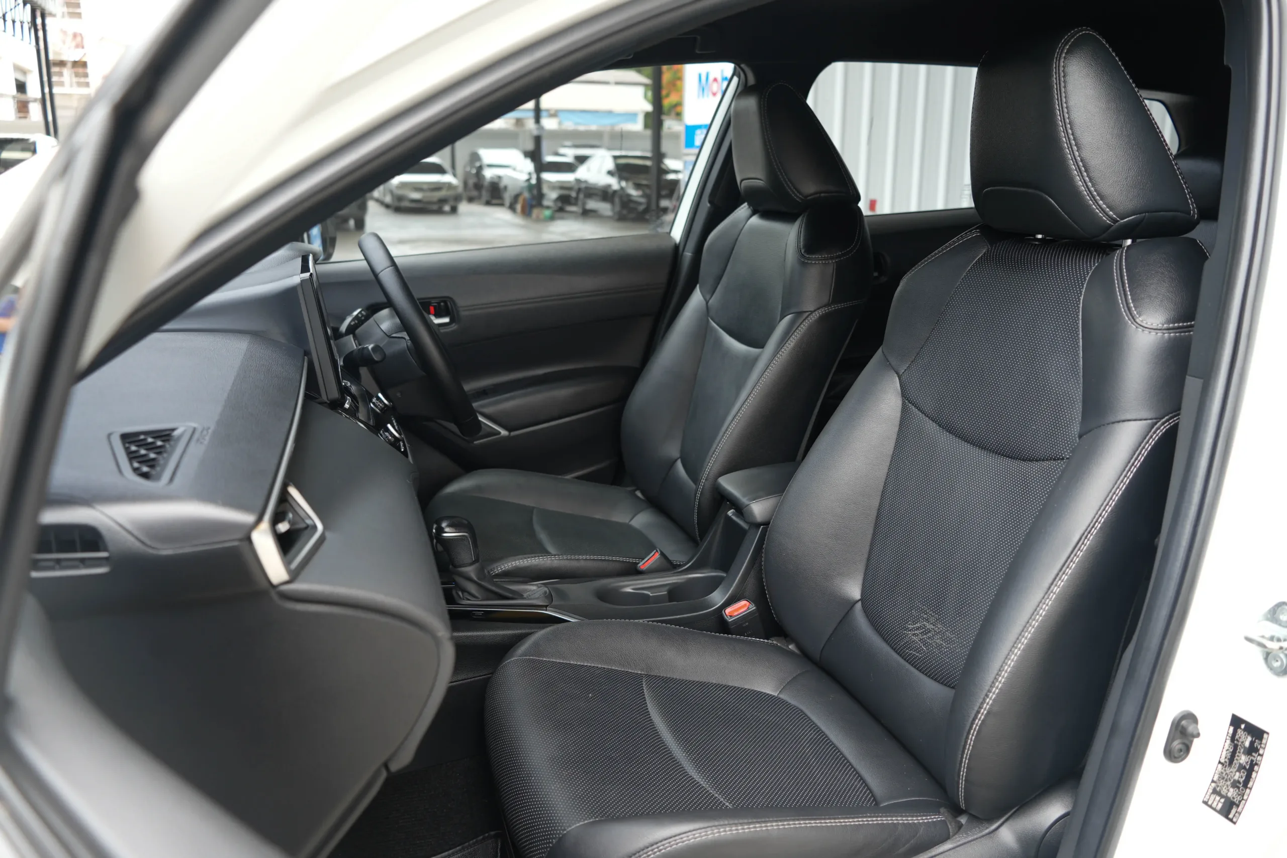 2021 Toyota Corolla Cross 1.8 (ปี 20-26) Hybrid Smart SUV #9กก-8916 - Image 19