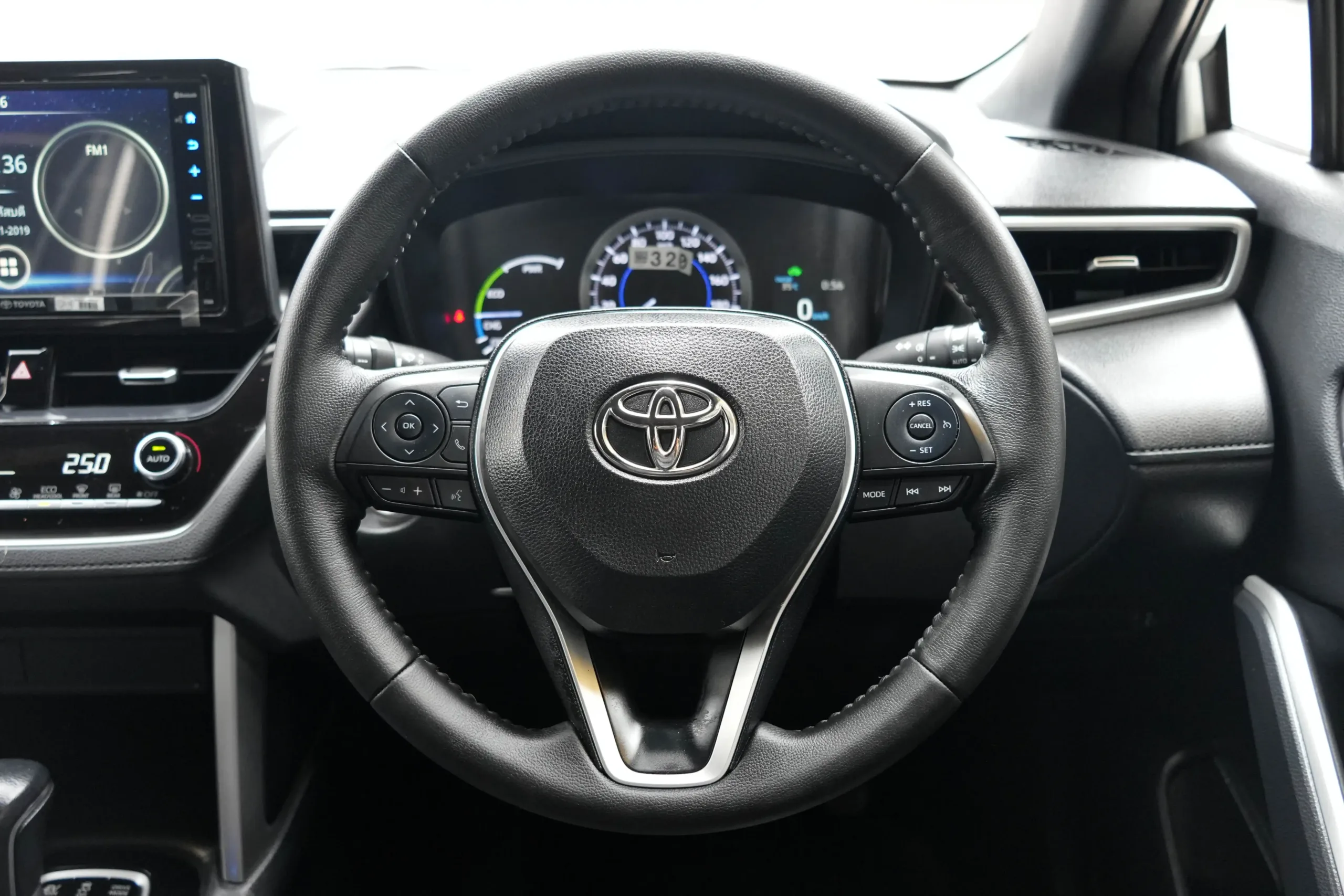 2021 Toyota Corolla Cross 1.8 (ปี 20-26) Hybrid Smart SUV #9กก-8916 - Image 13