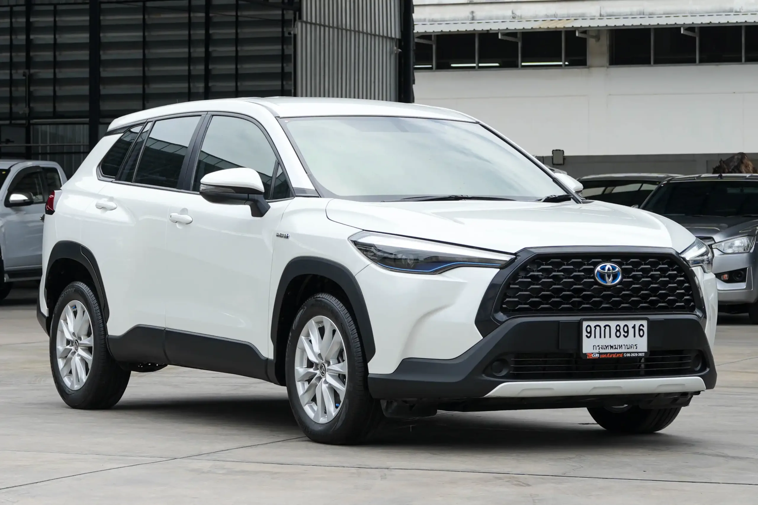 2021 Toyota Corolla Cross 1.8 (ปี 20-26) Hybrid Smart SUV #9กก-8916 - Image 2