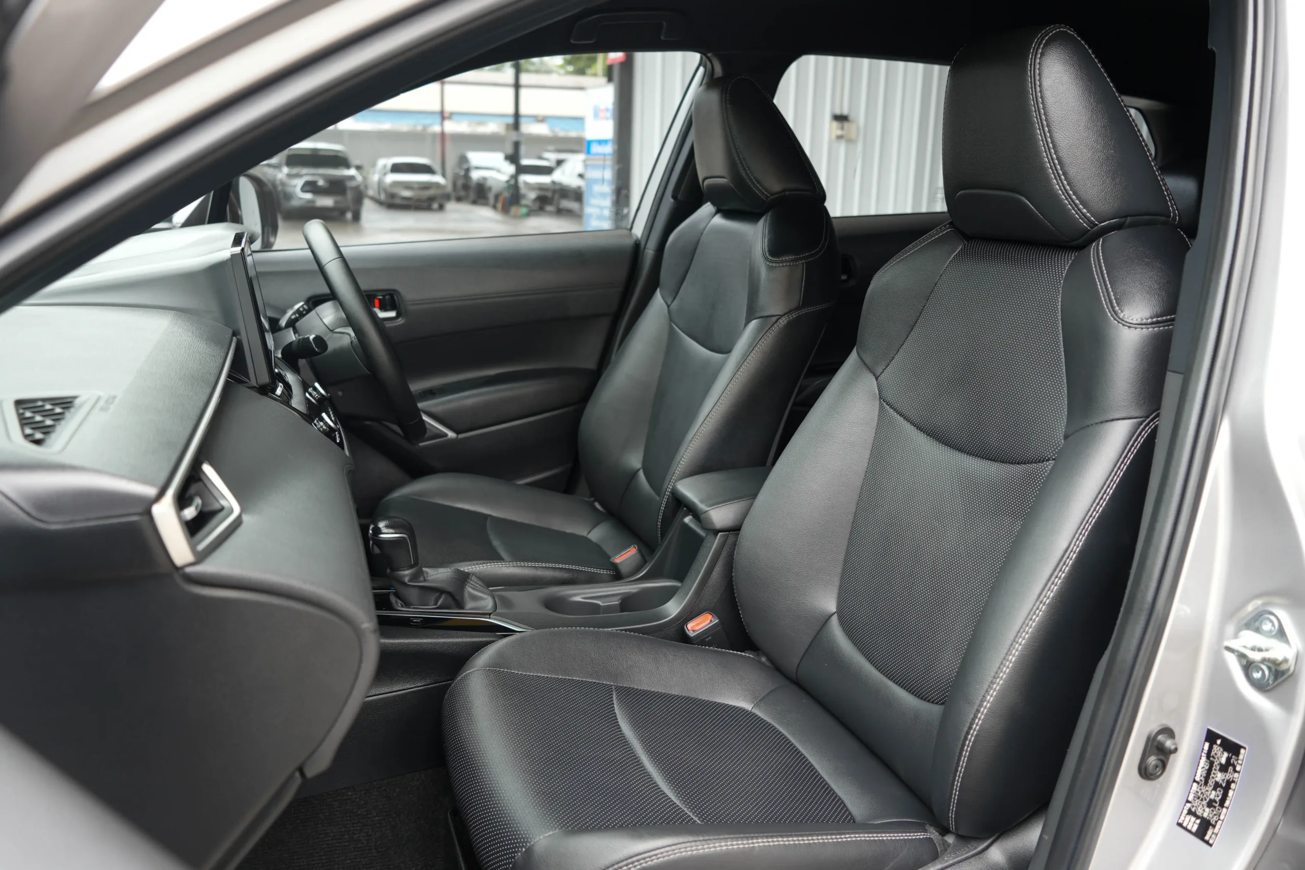 2021 Toyota Corolla Cross 1.8 (ปี 20-26) Hybrid Smart SUV #9กฎ-2852 - Image 18