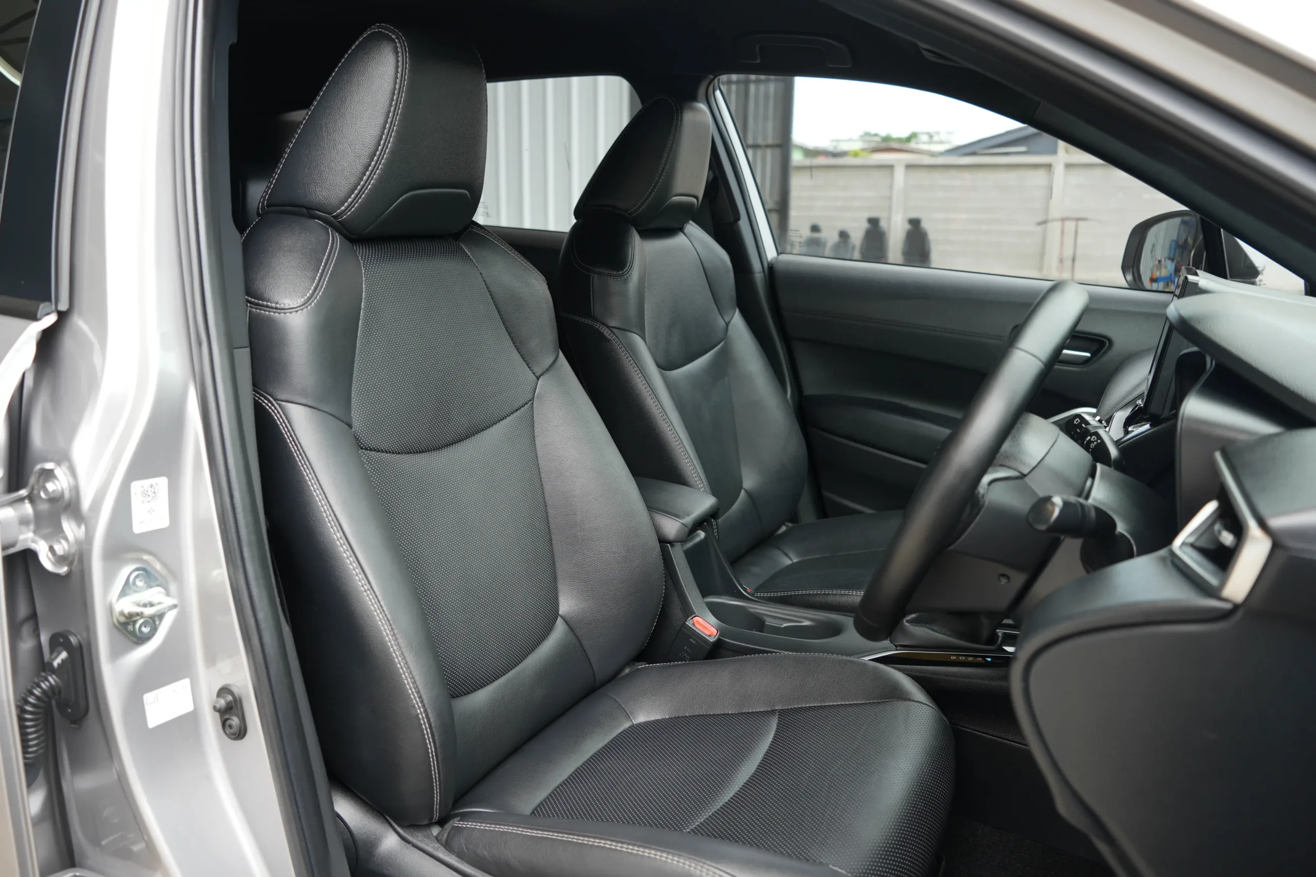 2021 Toyota Corolla Cross 1.8 (ปี 20-26) Hybrid Smart SUV #9กฎ-2852 - Image 17