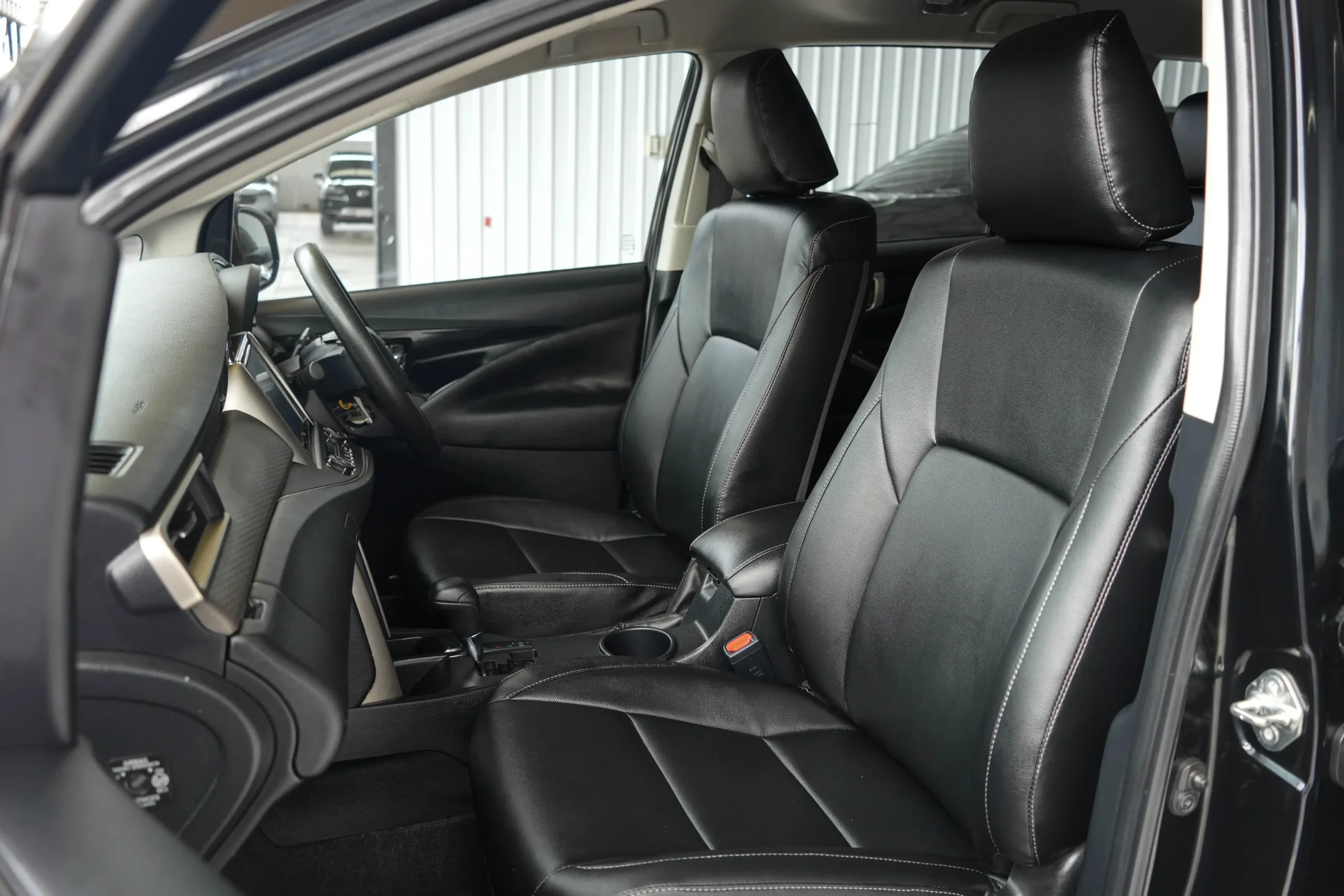 2022 Toyota INNOVA 2.8 (ปี 16-22) Crysta Wagon - Image 27
