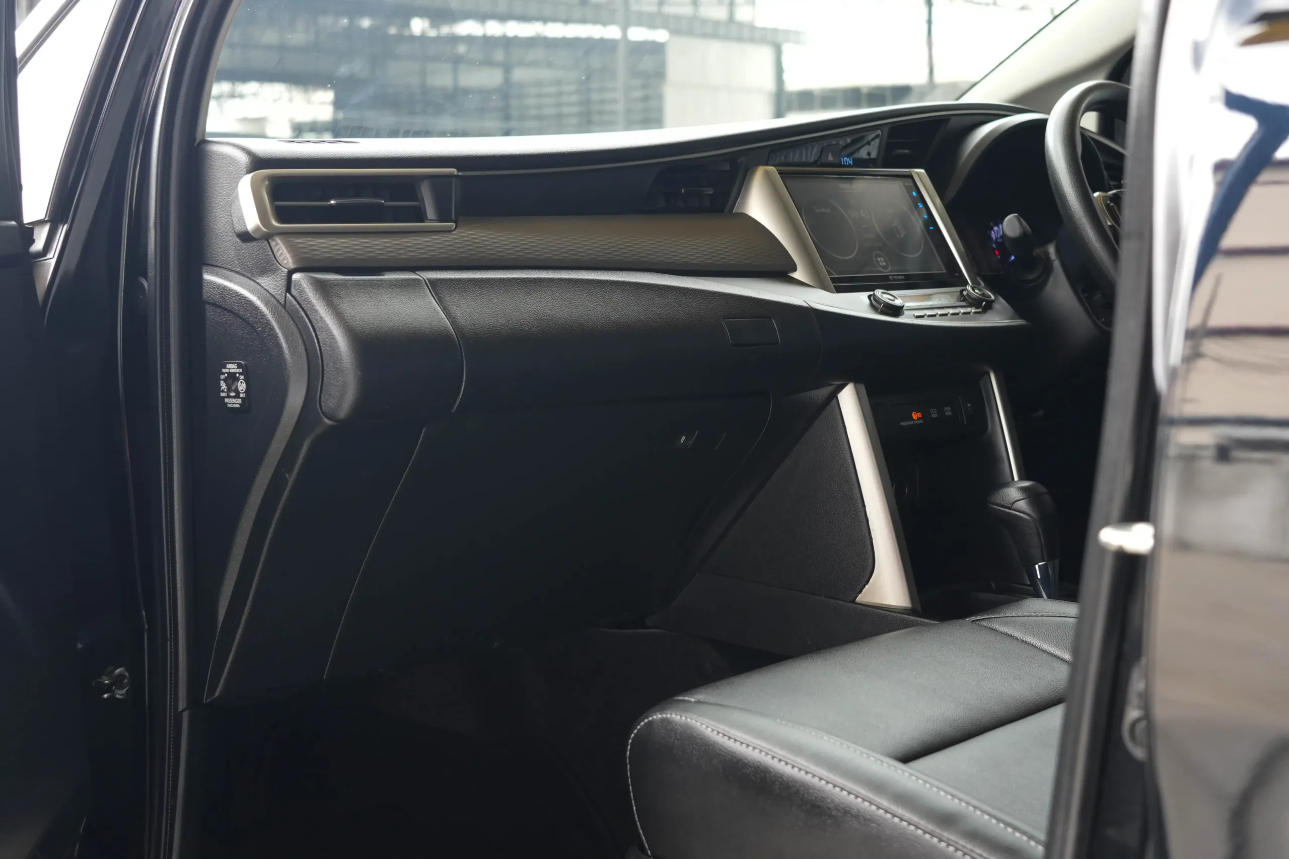 2022 Toyota INNOVA 2.8 (ปี 16-22) Crysta Wagon - Image 28