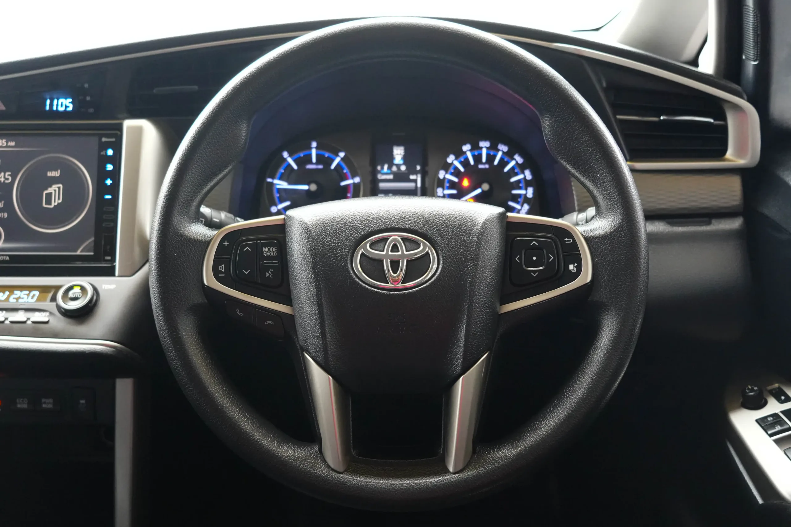 2022 Toyota INNOVA 2.8 (ปี 16-22) Crysta Wagon - Image 22