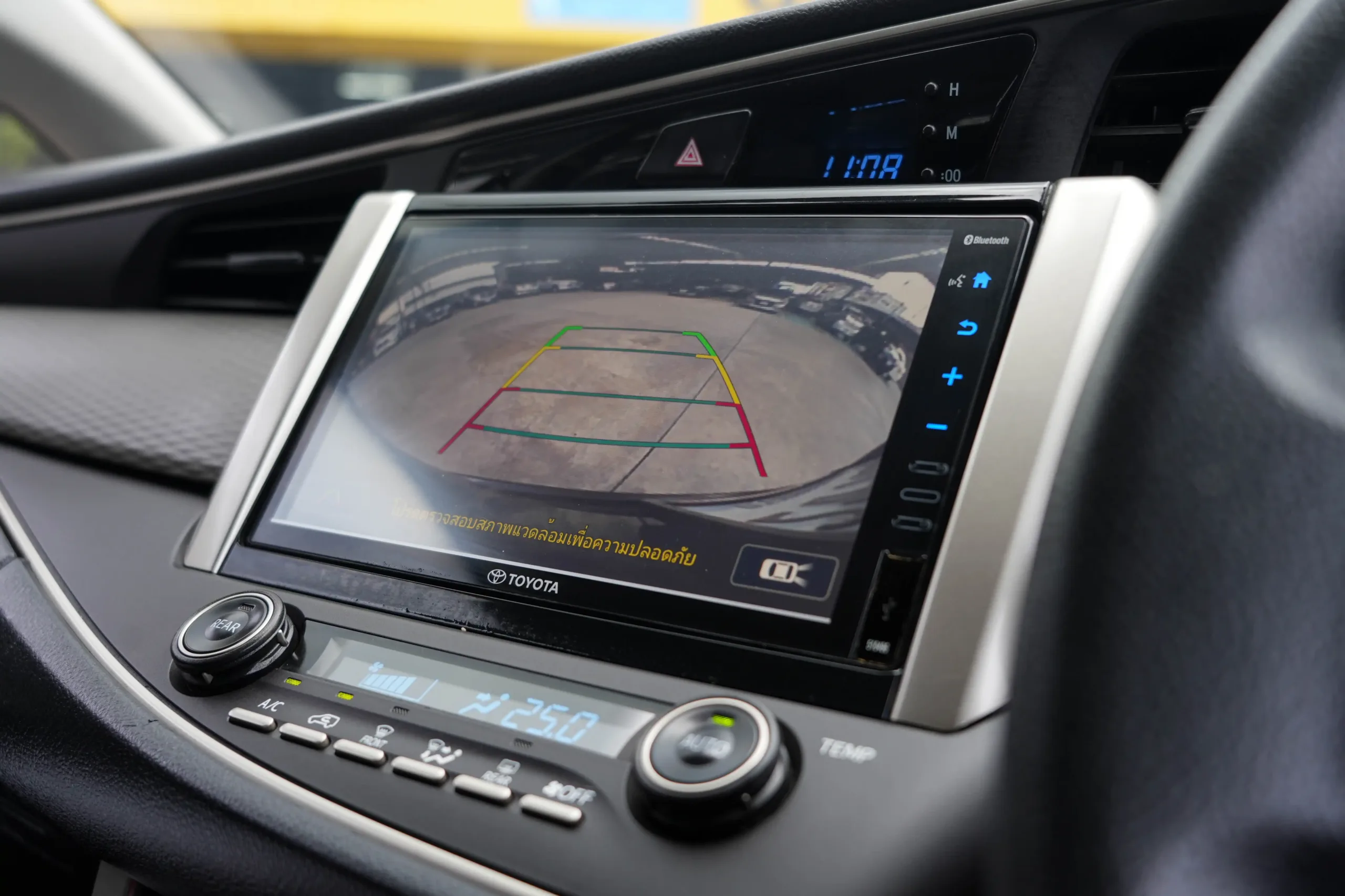 2022 Toyota INNOVA 2.8 (ปี 16-22) Crysta Wagon - Image 15