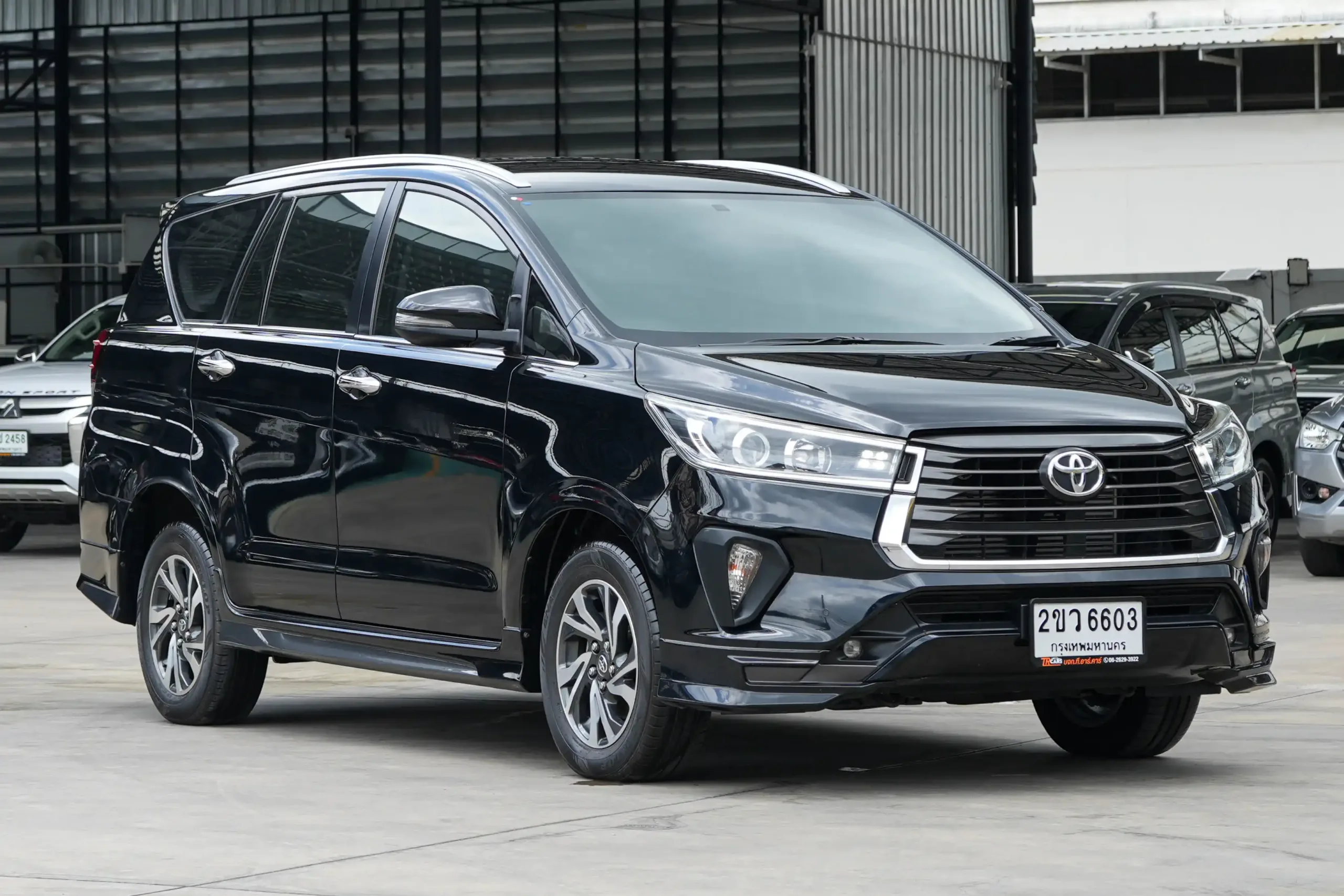 2022 Toyota INNOVA 2.8 (ปี 16-22) Crysta Wagon - Image 2