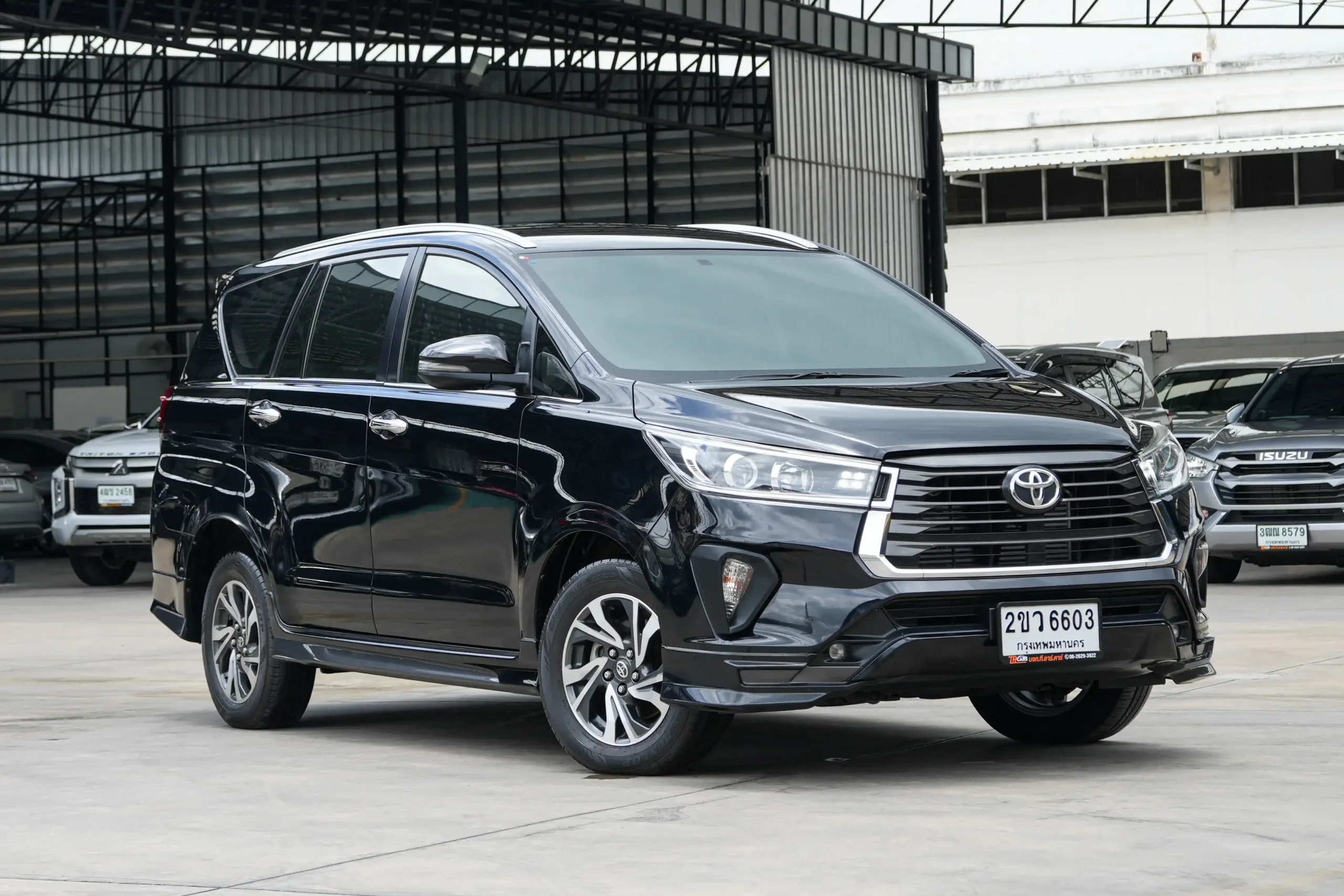 2022 Toyota INNOVA 2.8 (ปี 16-22) Crysta Wagon - Image 7