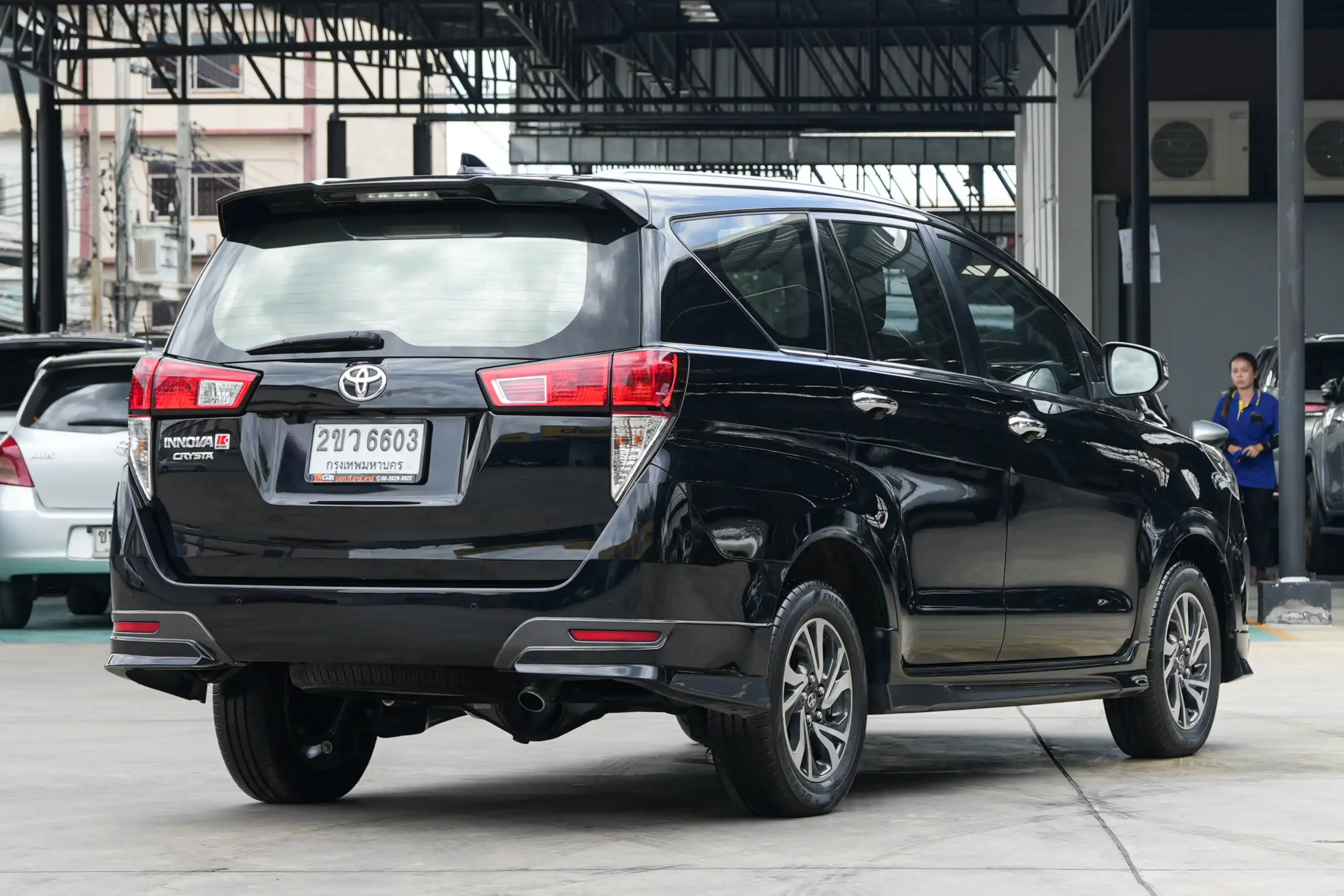 2022 Toyota INNOVA 2.8 (ปี 16-22) Crysta Wagon - Image 9