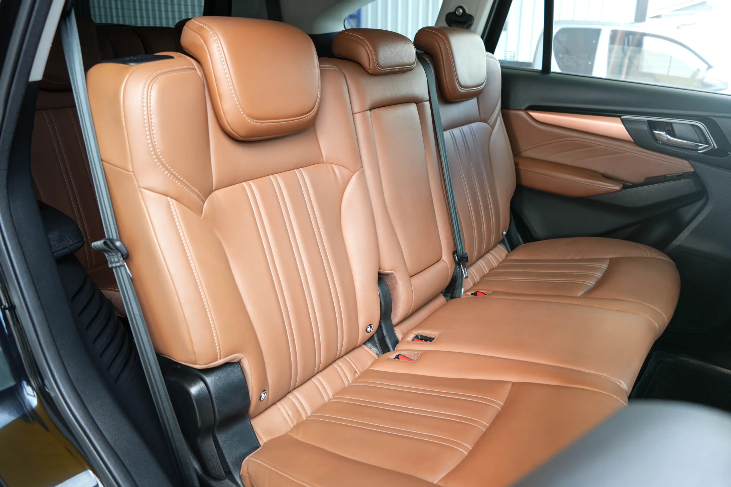 2022 Isuzu MU-X 1.9 (ปี 20-26) Elegant SUV - Image 15