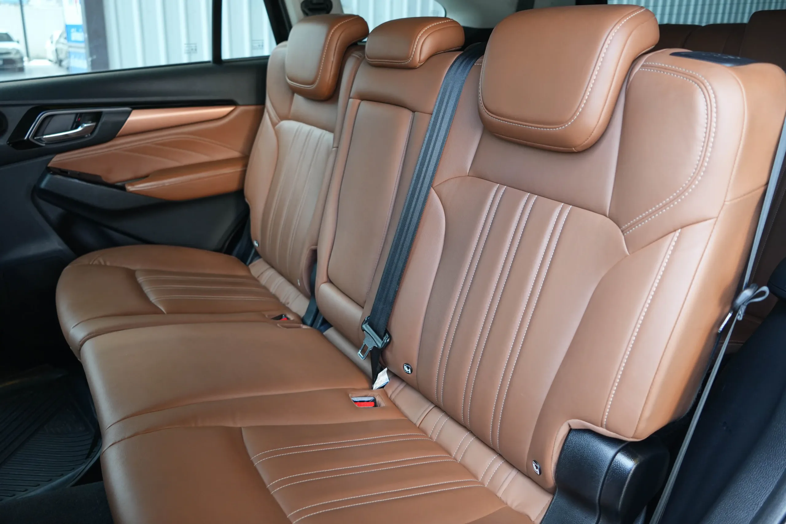 2022 Isuzu MU-X 1.9 (ปี 20-26) Elegant SUV - Image 17