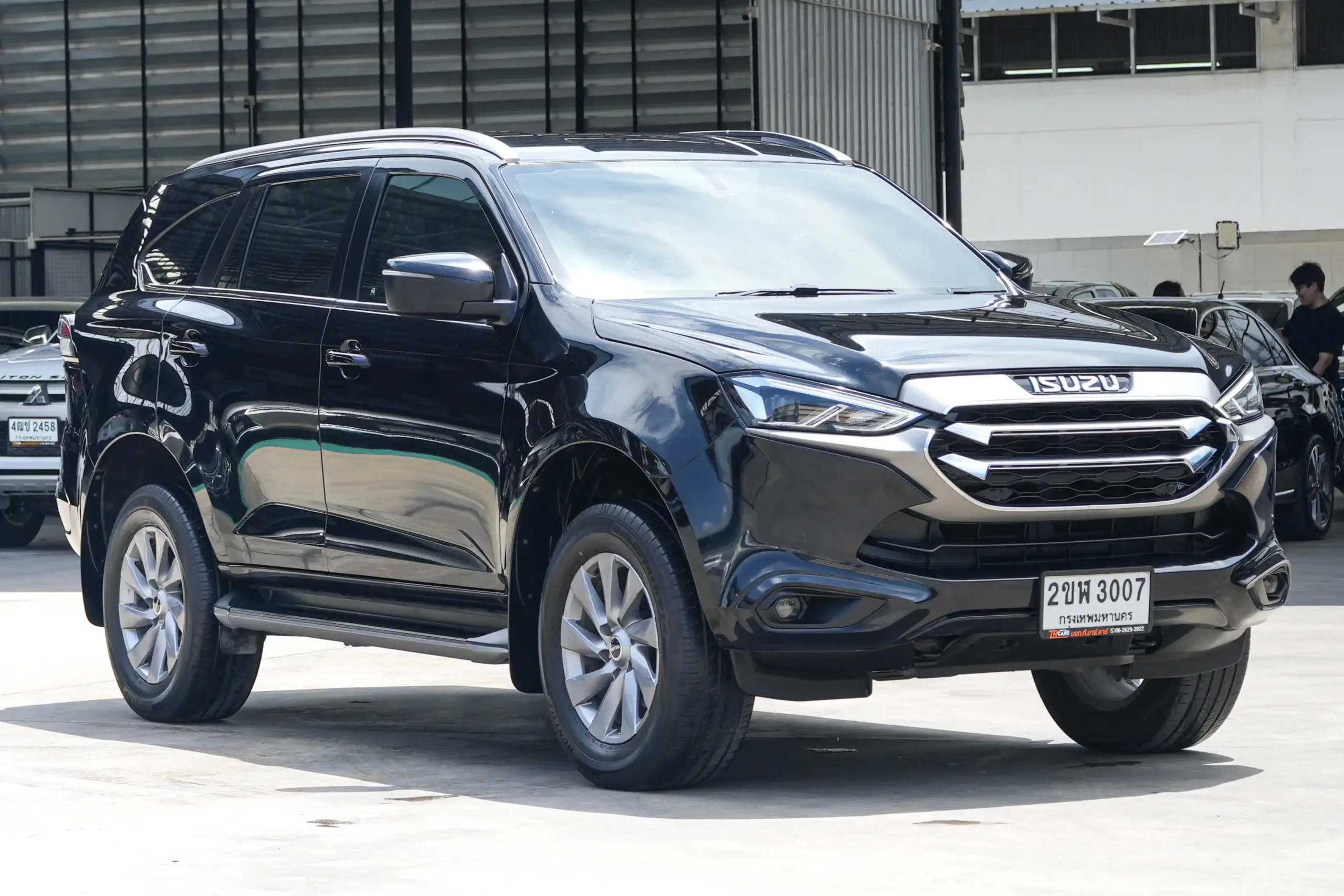 2022 Isuzu MU-X 1.9 (ปี 20-26) Elegant SUV - Image 2