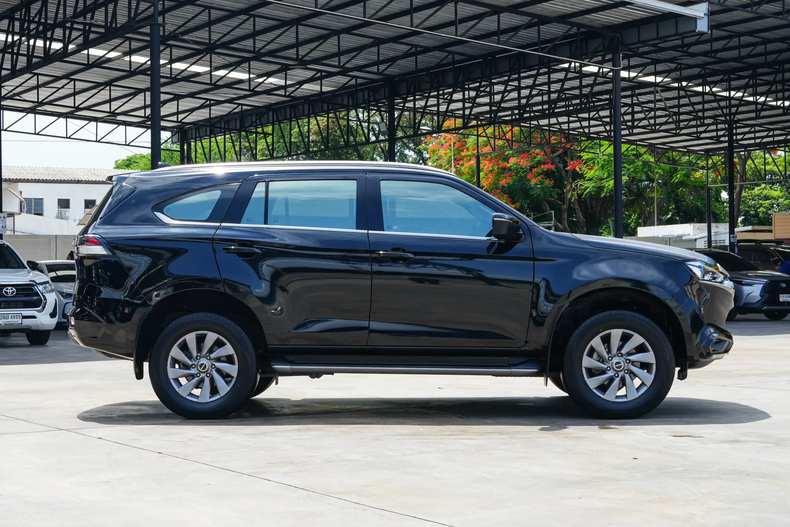 2022 Isuzu MU-X 1.9 (ปี 20-26) Elegant SUV - Image 11