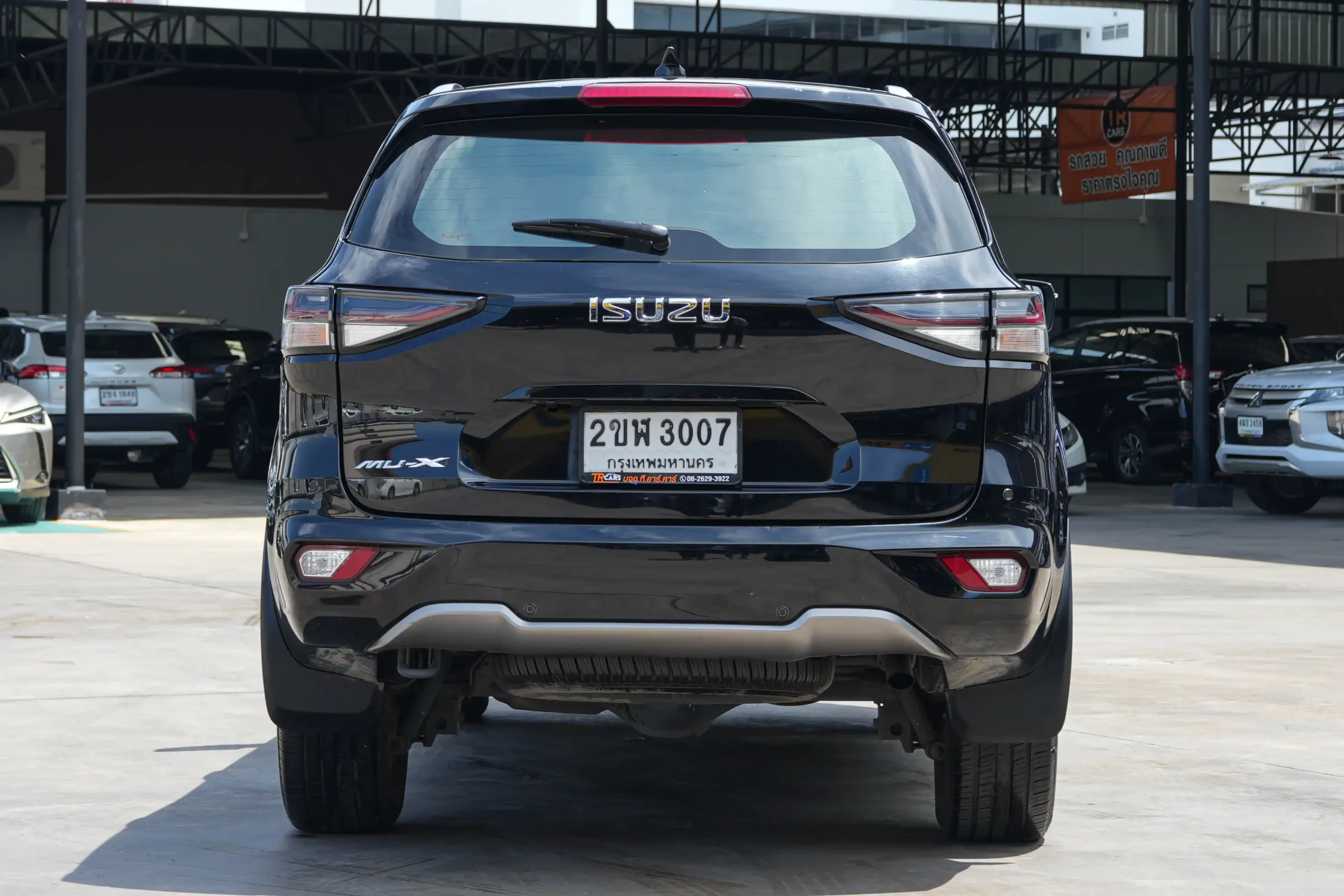 2022 Isuzu MU-X 1.9 (ปี 20-26) Elegant SUV - Image 4