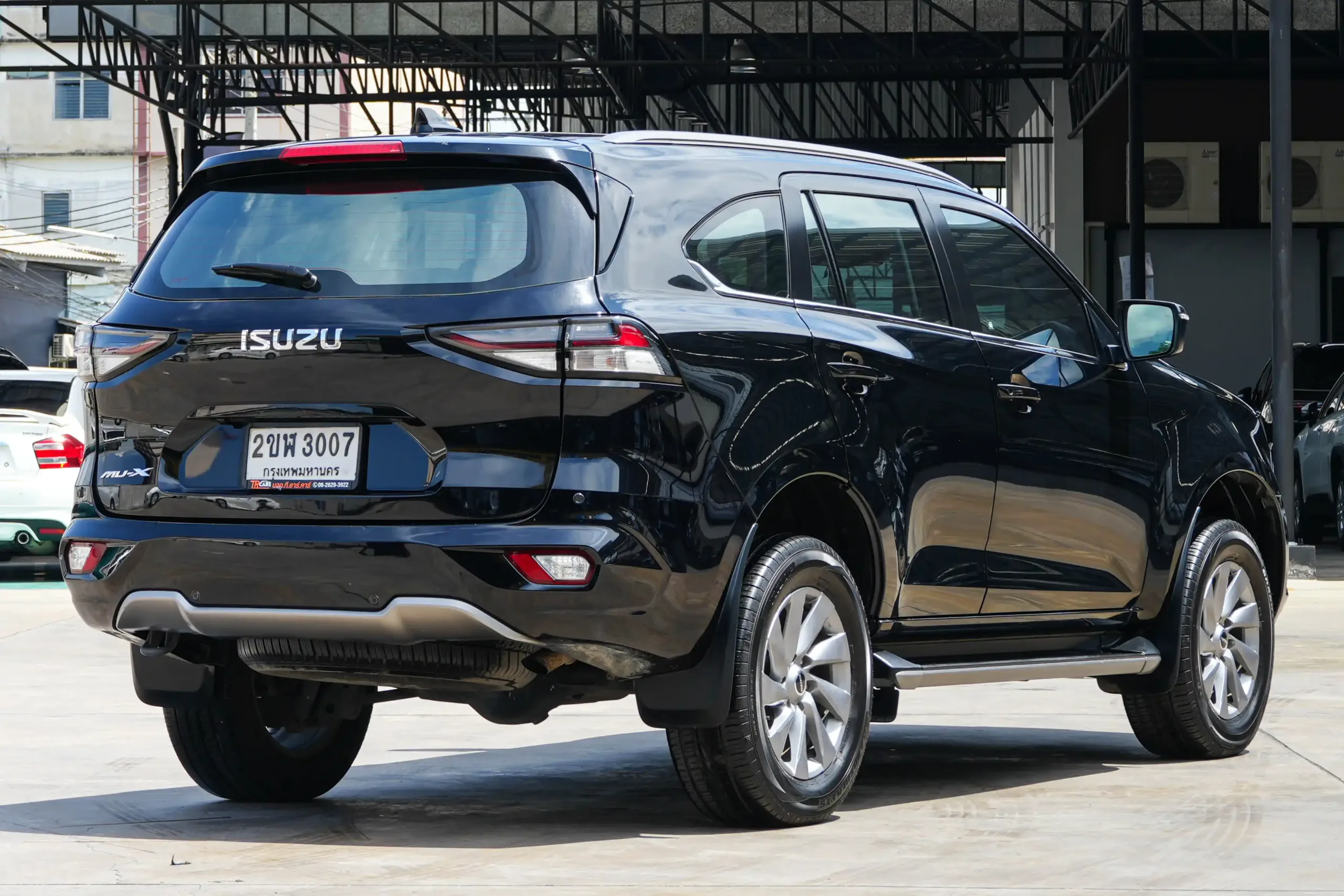 2022 Isuzu MU-X 1.9 (ปี 20-26) Elegant SUV - Image 6