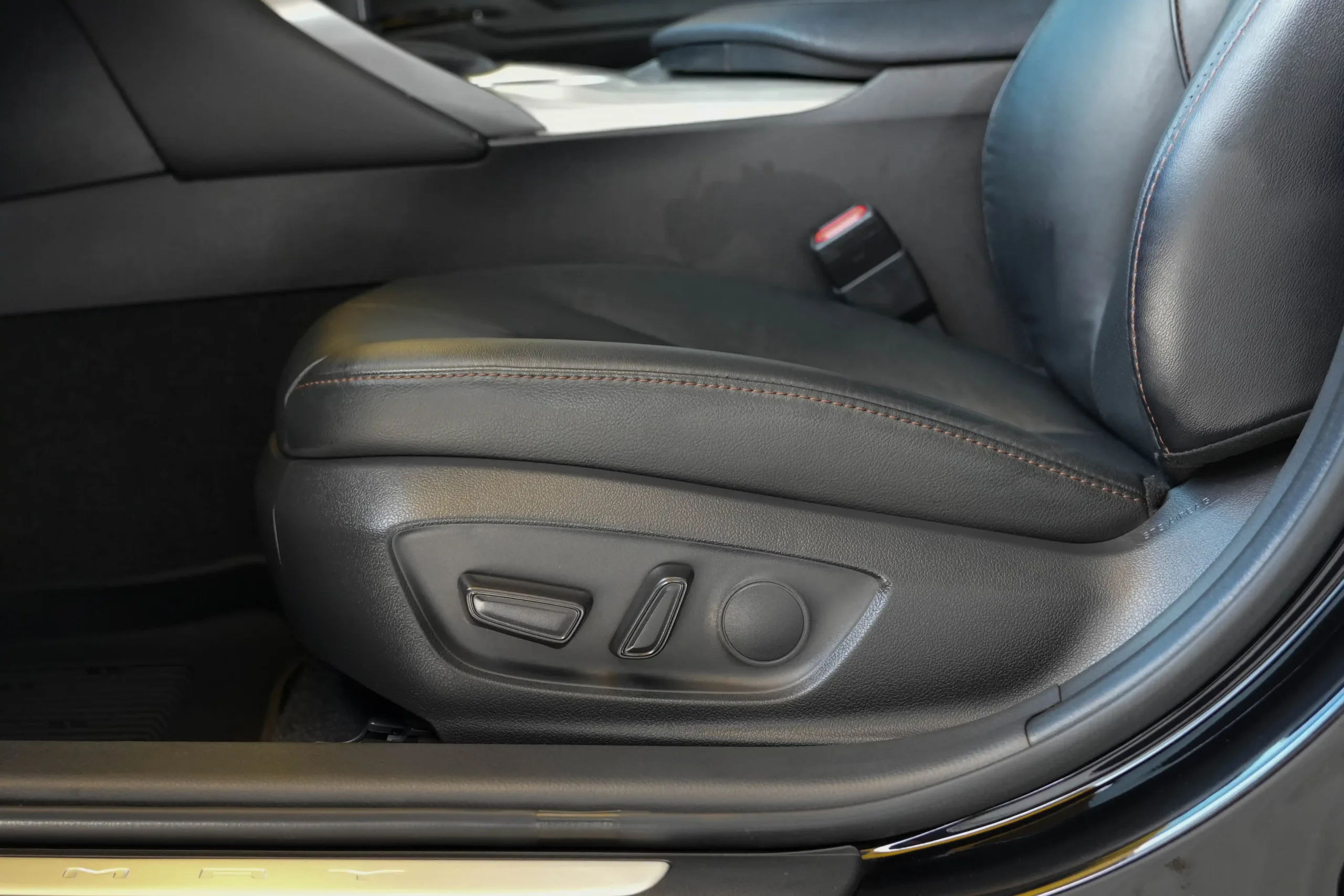 2021 Toyota CAMRY 2.5 (ปี 18-24) Hybrid Sedan #1ขฬ-5703 - Image 22