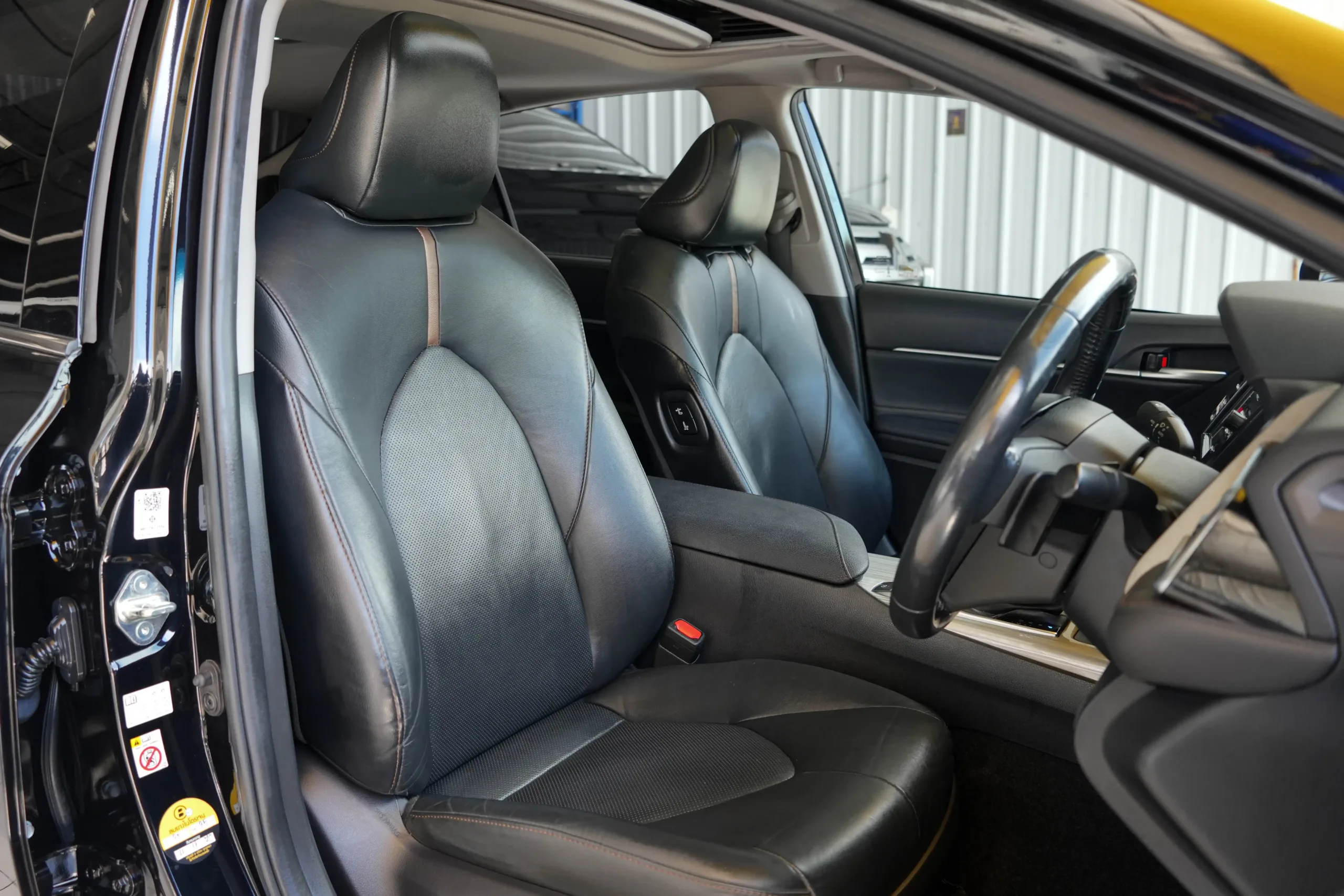 2021 Toyota CAMRY 2.5 (ปี 18-24) Hybrid Sedan #1ขฬ-5703 - Image 19