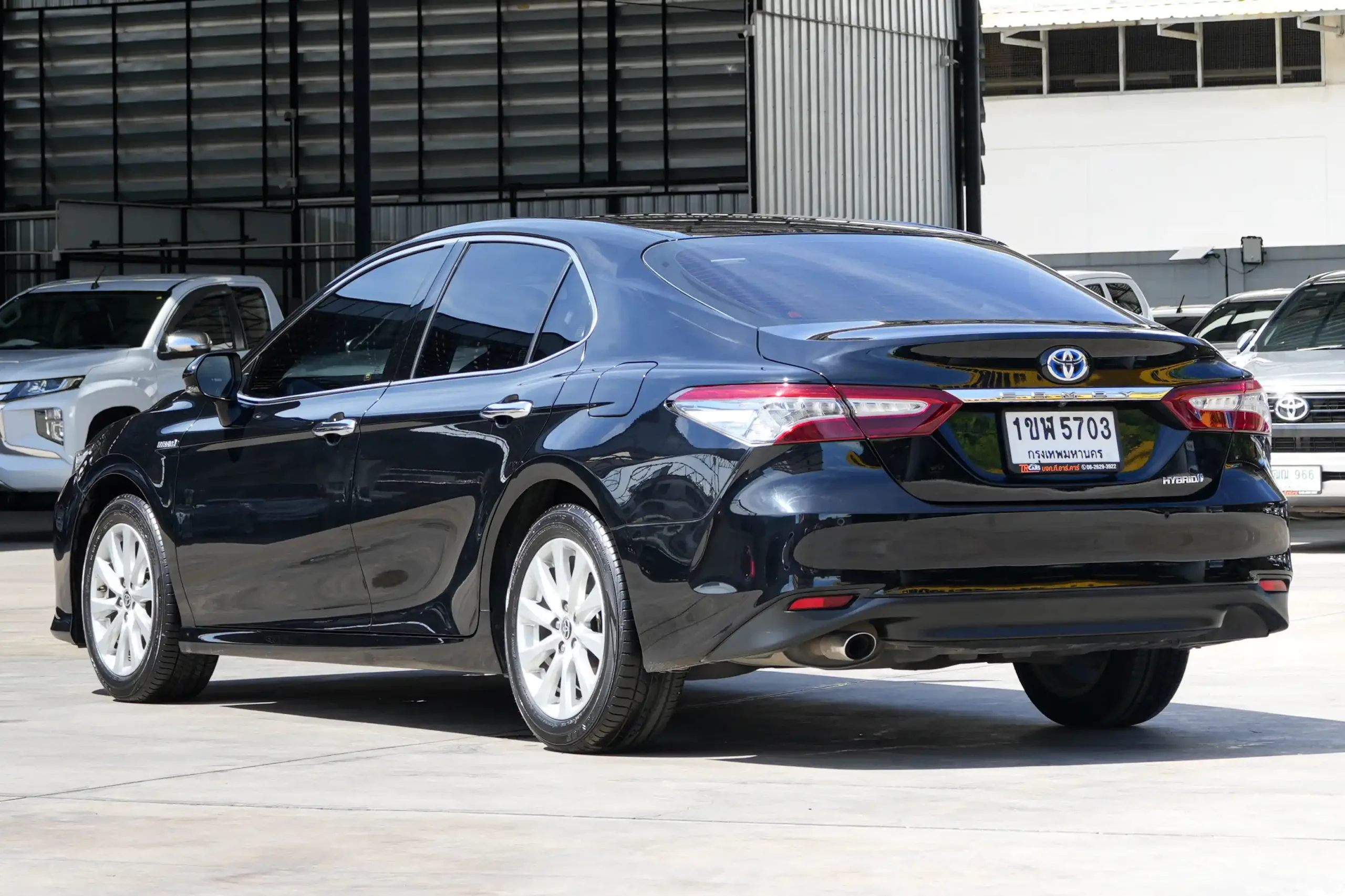 2021 Toyota CAMRY 2.5 (ปี 18-24) Hybrid Sedan #1ขฬ-5703 - Image 5