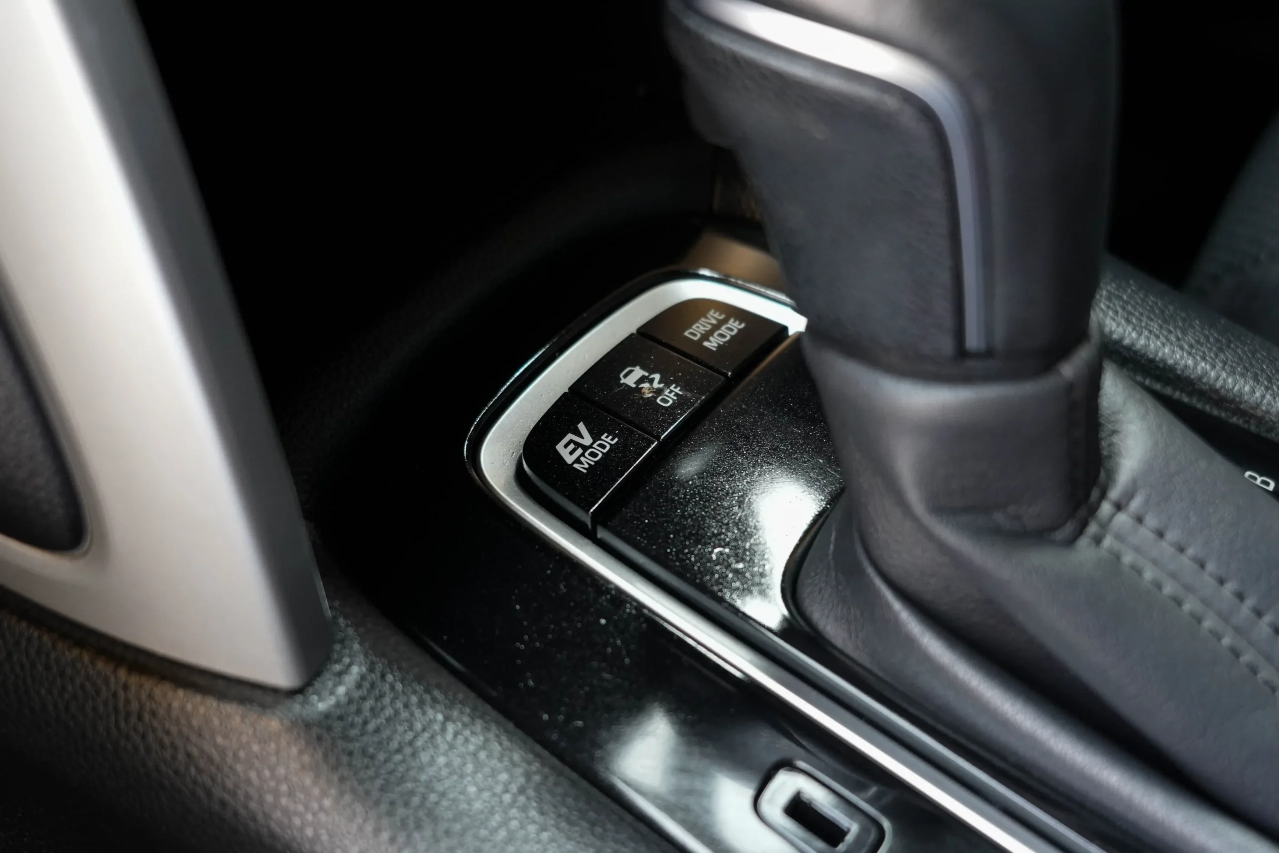 2021 Toyota Corolla Cross 1.8 (ปี 20-26) Hybrid Smart SUV - Image 17