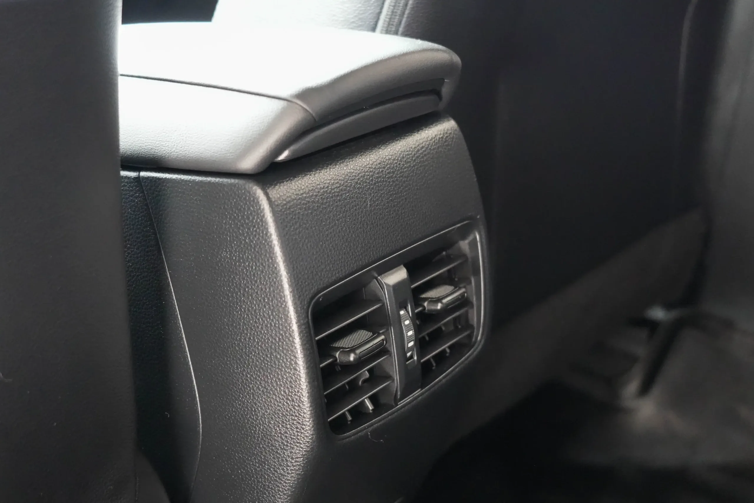 2021 Toyota Corolla Cross 1.8 (ปี 20-26) Hybrid Smart SUV #2ขฌ-7483 - Image 17