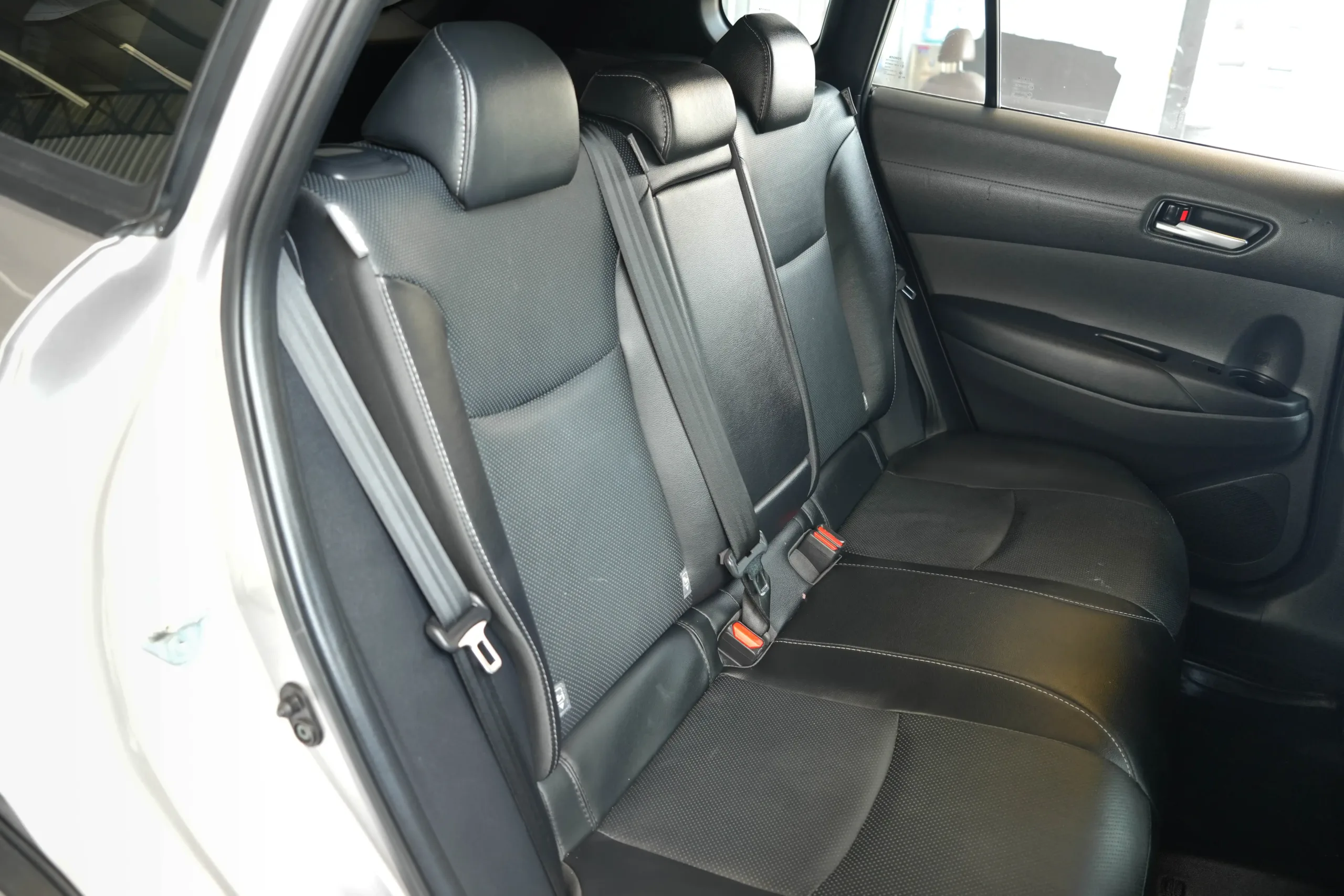 2021 Toyota Corolla Cross 1.8 (ปี 20-26) Hybrid Smart SUV #2ขฌ-7483 - Image 20