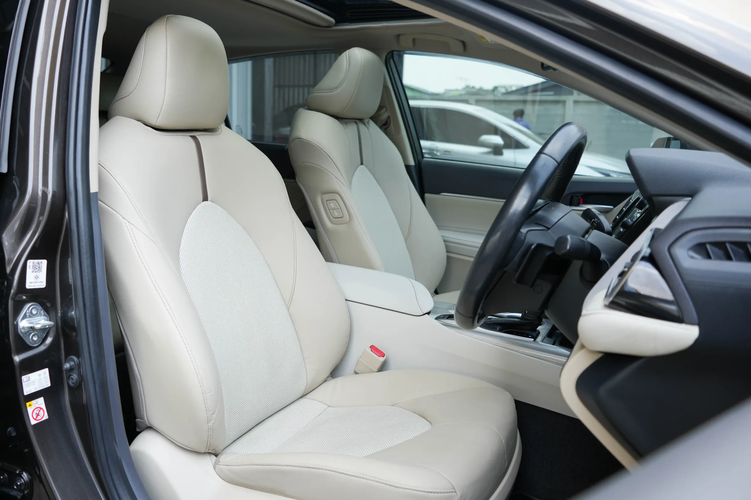 2021 Toyota CAMRY 2.5 (ปี 18-24) Hybrid Sedan #1ขอ-5302 - Image 17