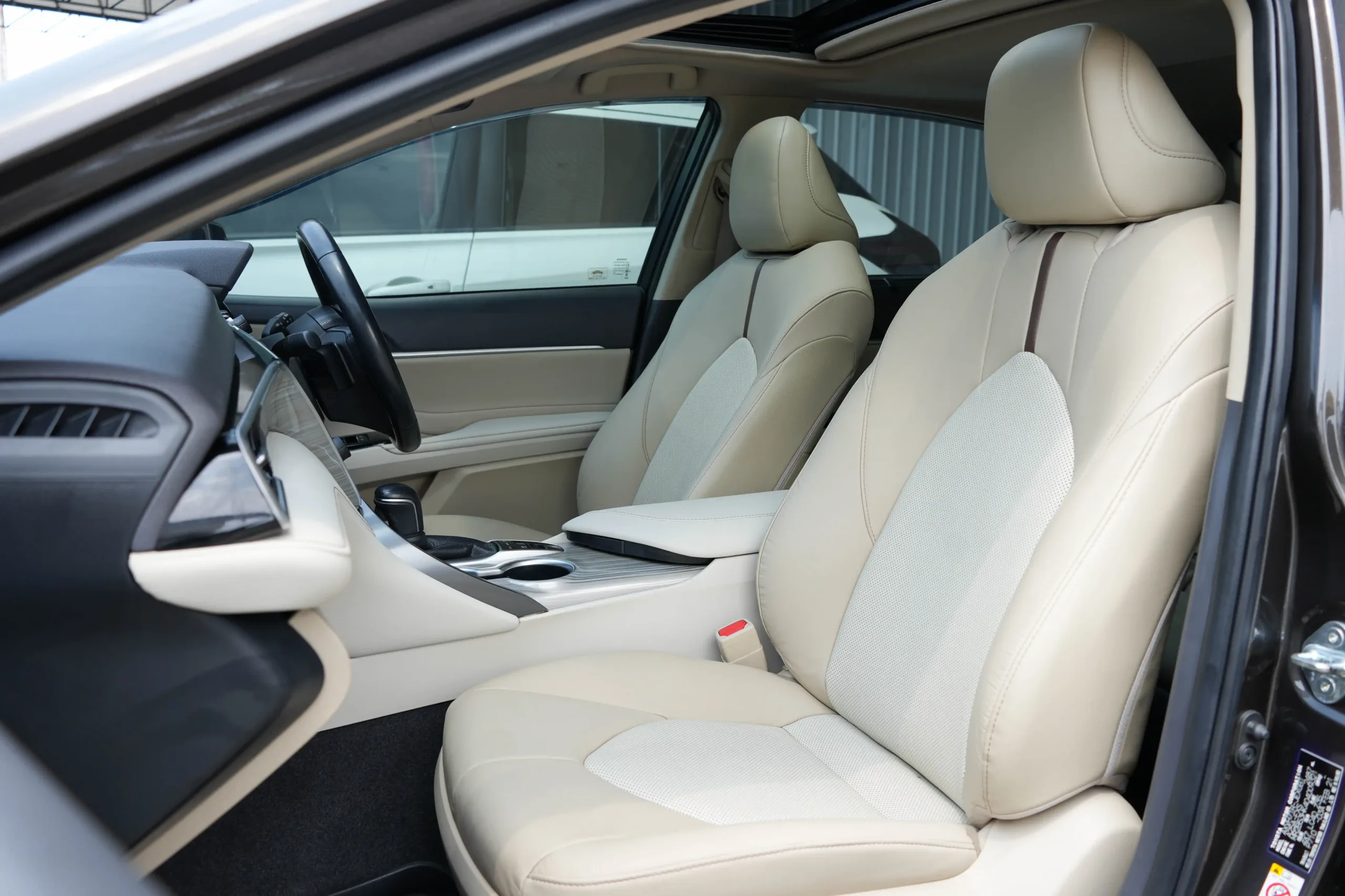 2021 Toyota CAMRY 2.5 (ปี 18-24) Hybrid Sedan #1ขอ-5302 - Image 18