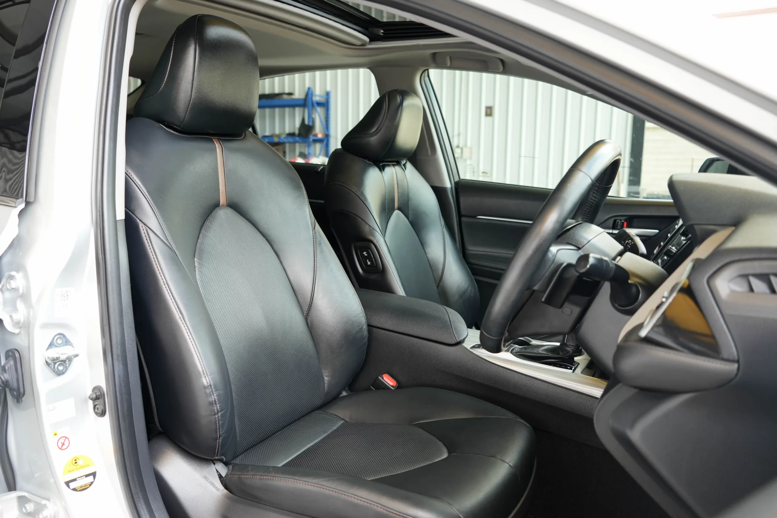 2021 Toyota CAMRY 2.5 (ปี 18-24) Hybrid Sedan - Image 23