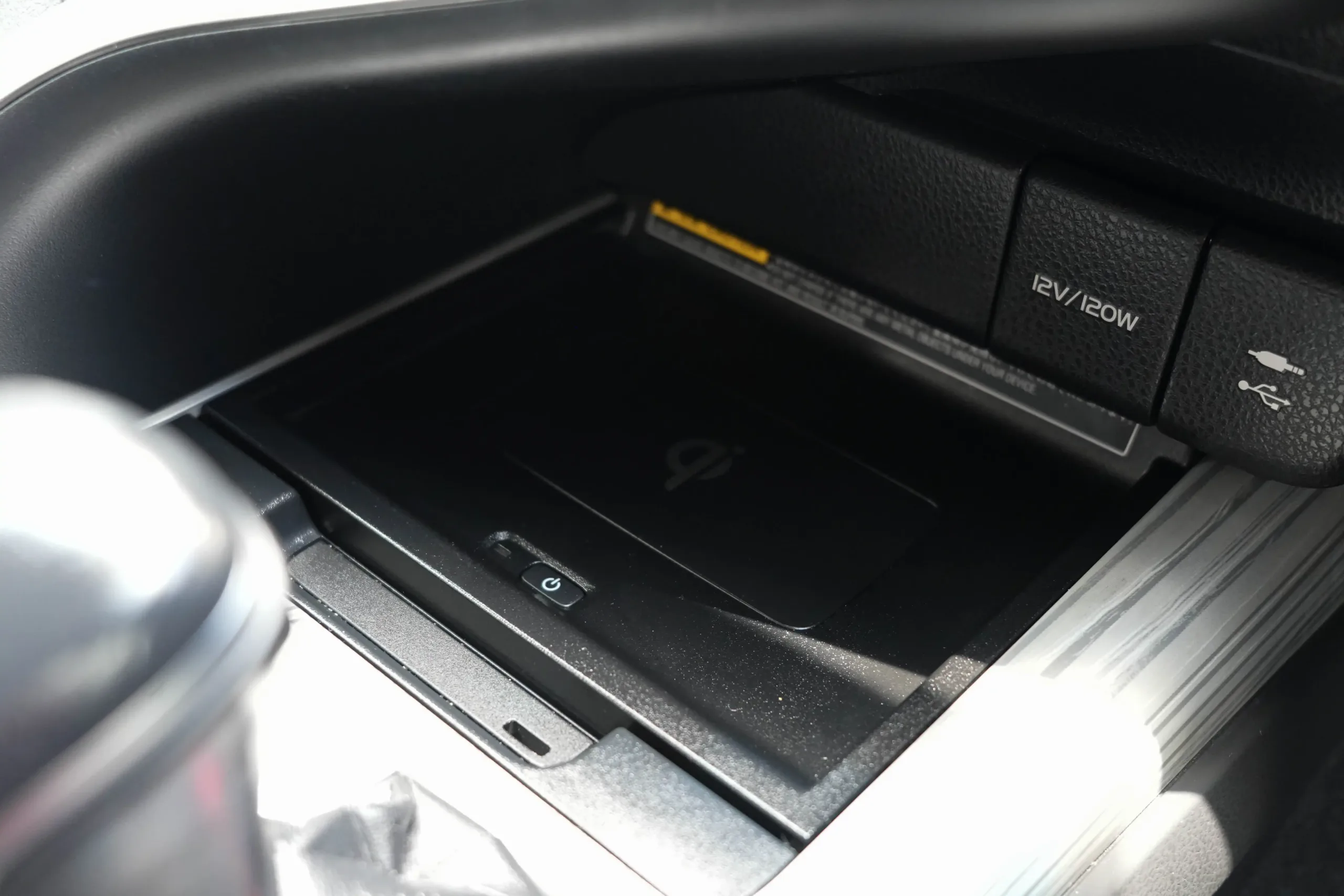 2021 Toyota CAMRY 2.5 (ปี 18-24) Hybrid Sedan - Image 13