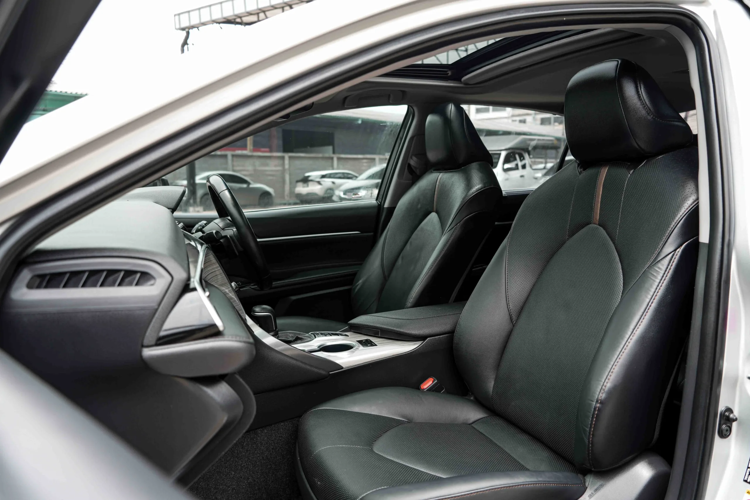 2020 Toyota CAMRY 2.5 (ปี 18-24) Hybrid Premium Sedan #1ขฒ-1740 - Image 23