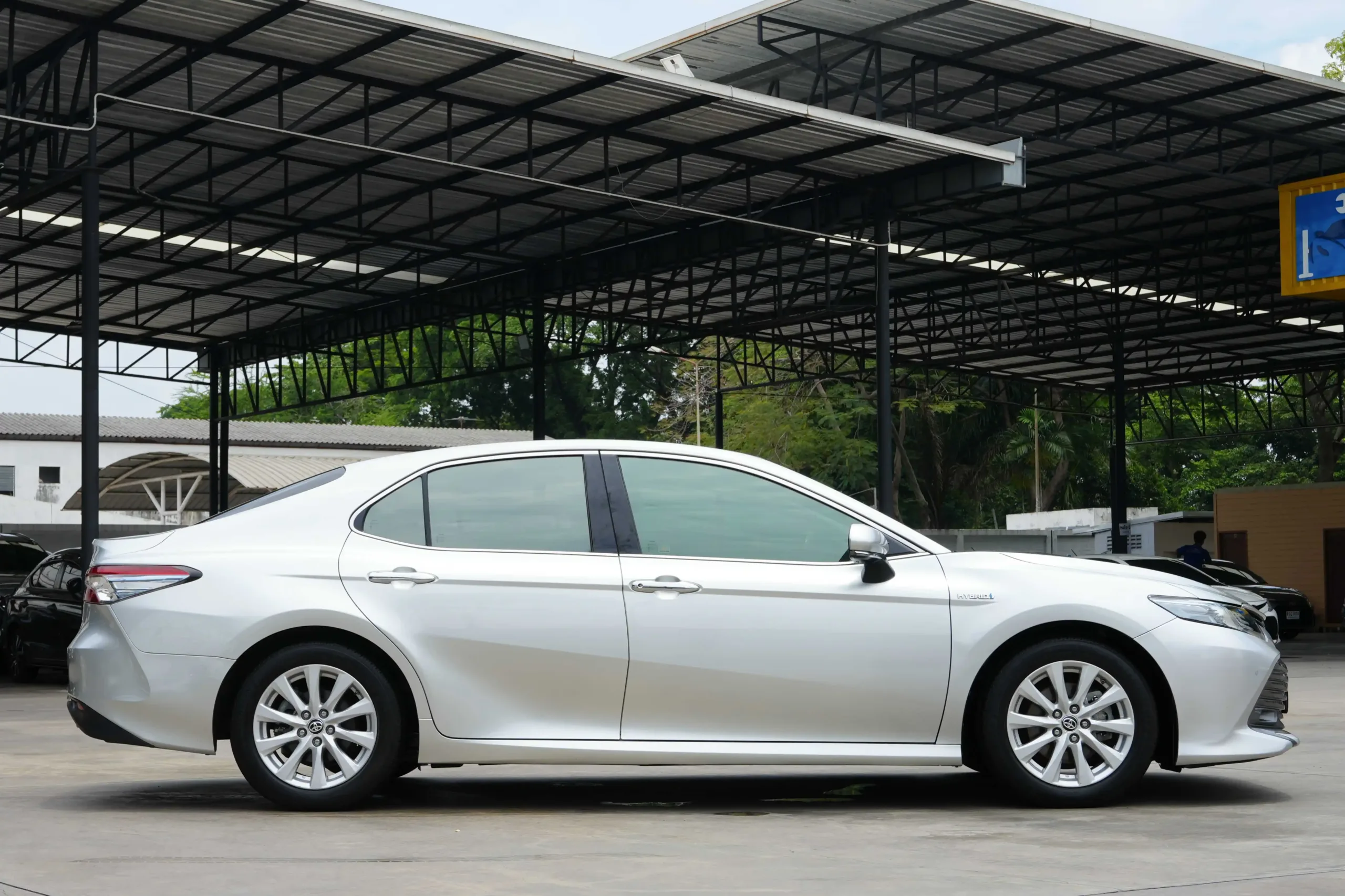 2020 Toyota CAMRY 2.5 (ปี 18-24) Hybrid Premium Sedan #1ขฒ-1740 - Image 8