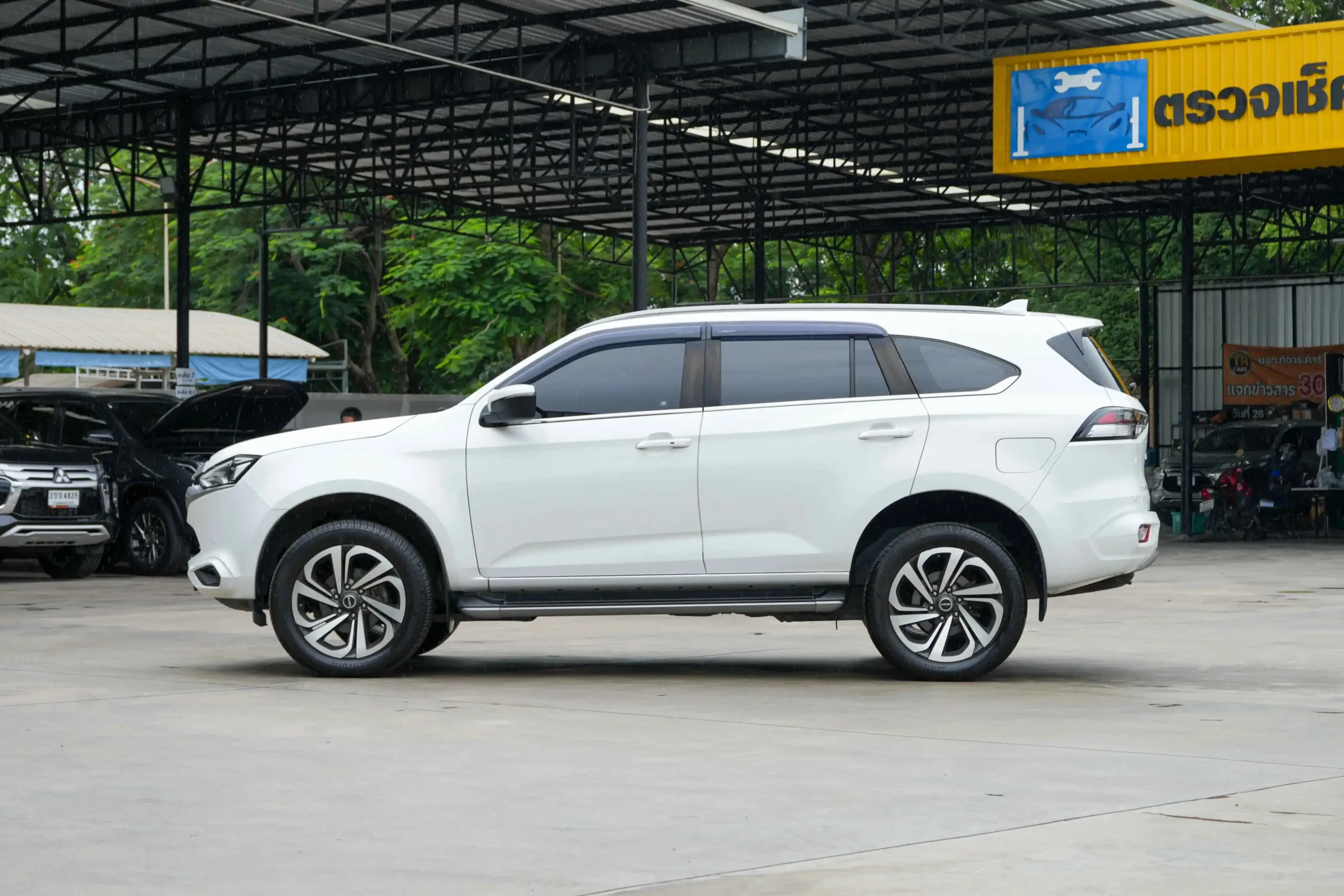 2022 Isuzu MU-X 3.0 (ปี 20-26) Ultimate SUV #2ขอ-1002 - Image 7