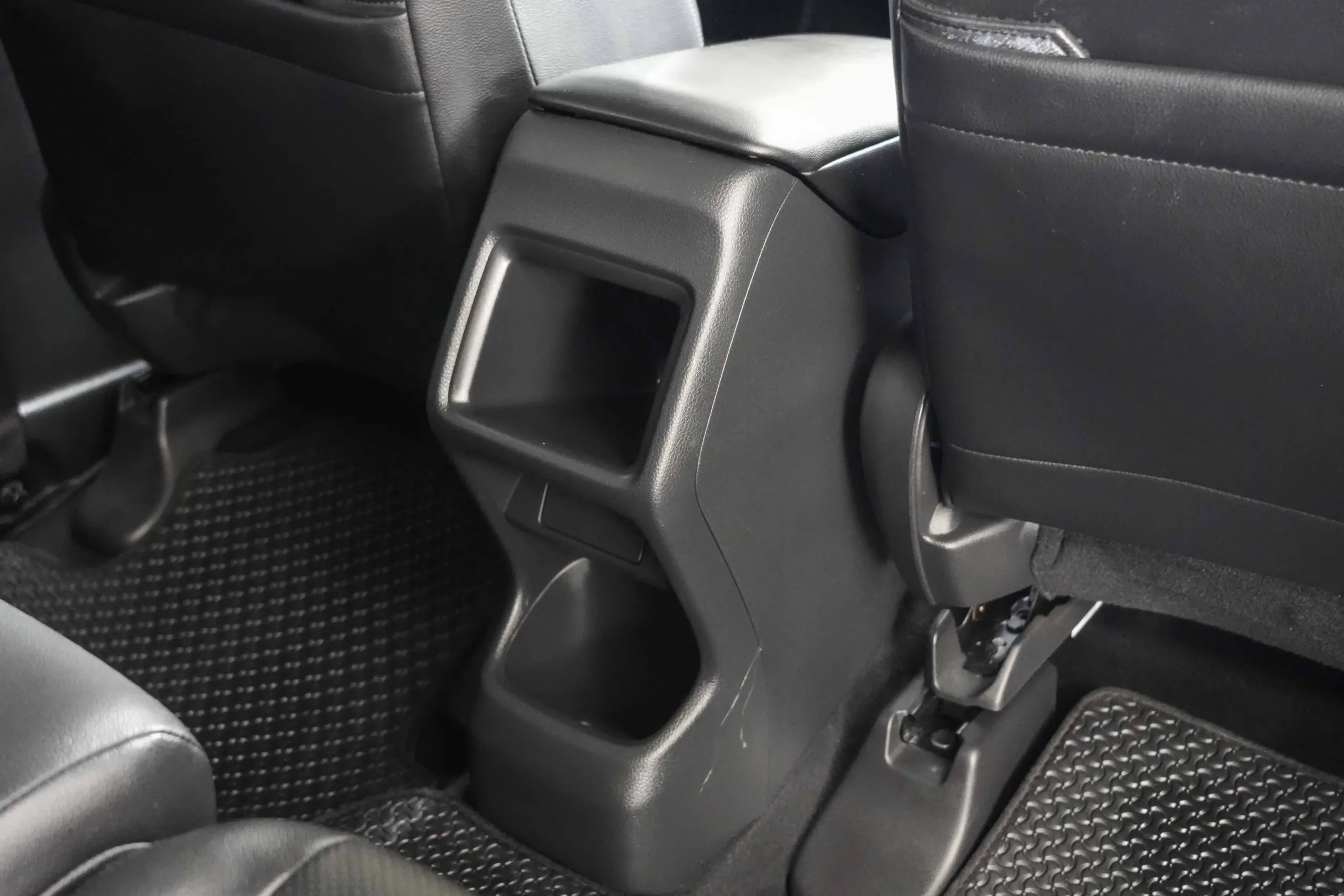 2022 Honda HR-V 1.5 (ปี 22-28) e:HEV E SUV #2ขร-3011 - Image 19
